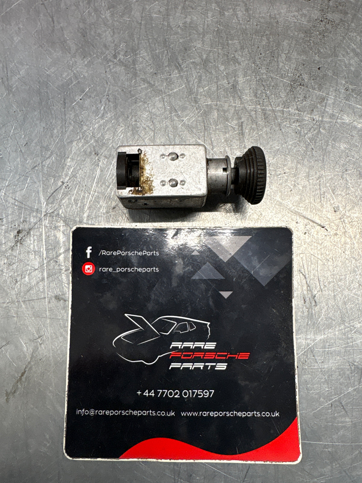Porsche 914 headlight switch, used 91461341410