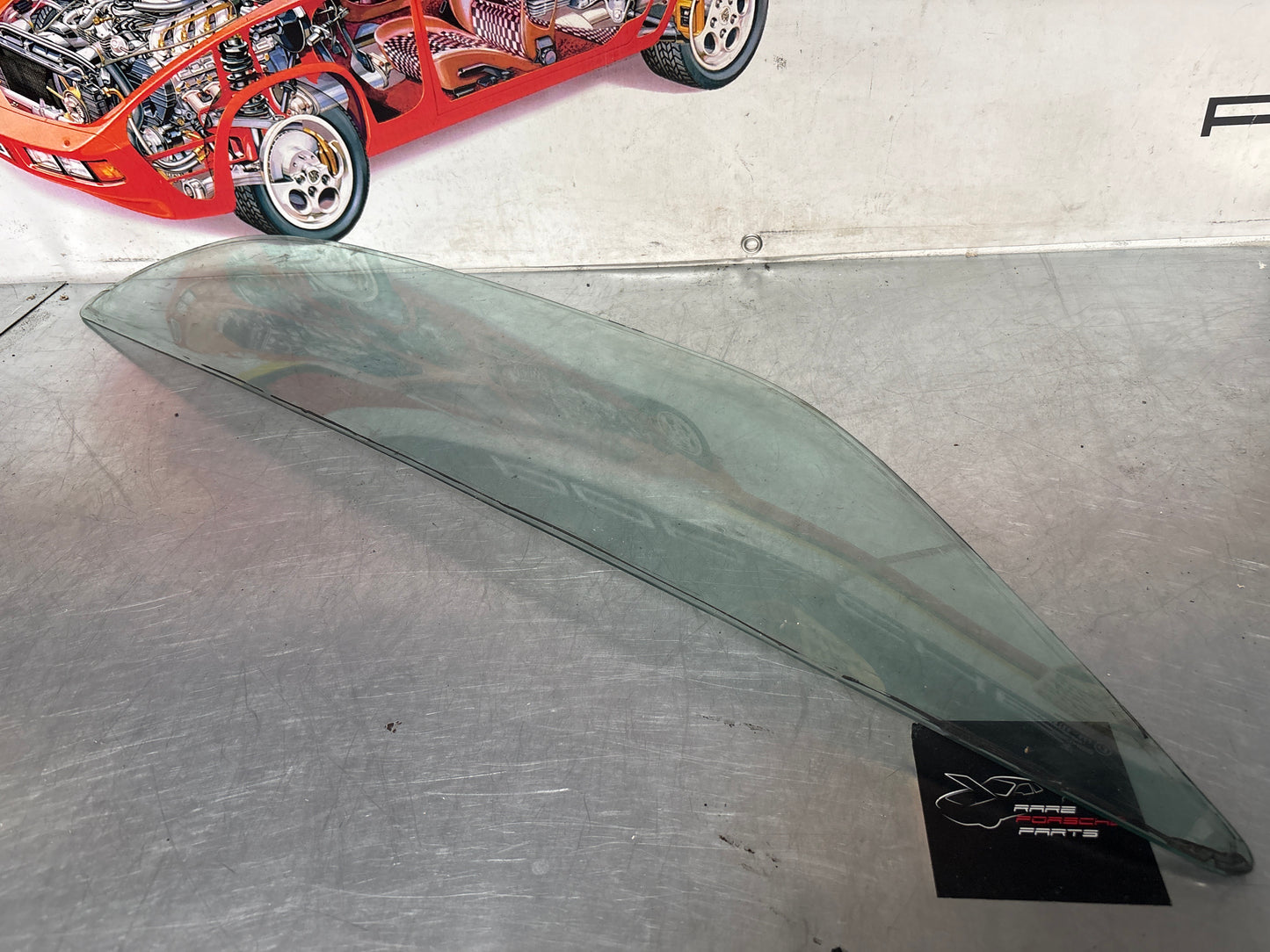 Porsche 928 rear quarter side glass, left, green 92854310508 used