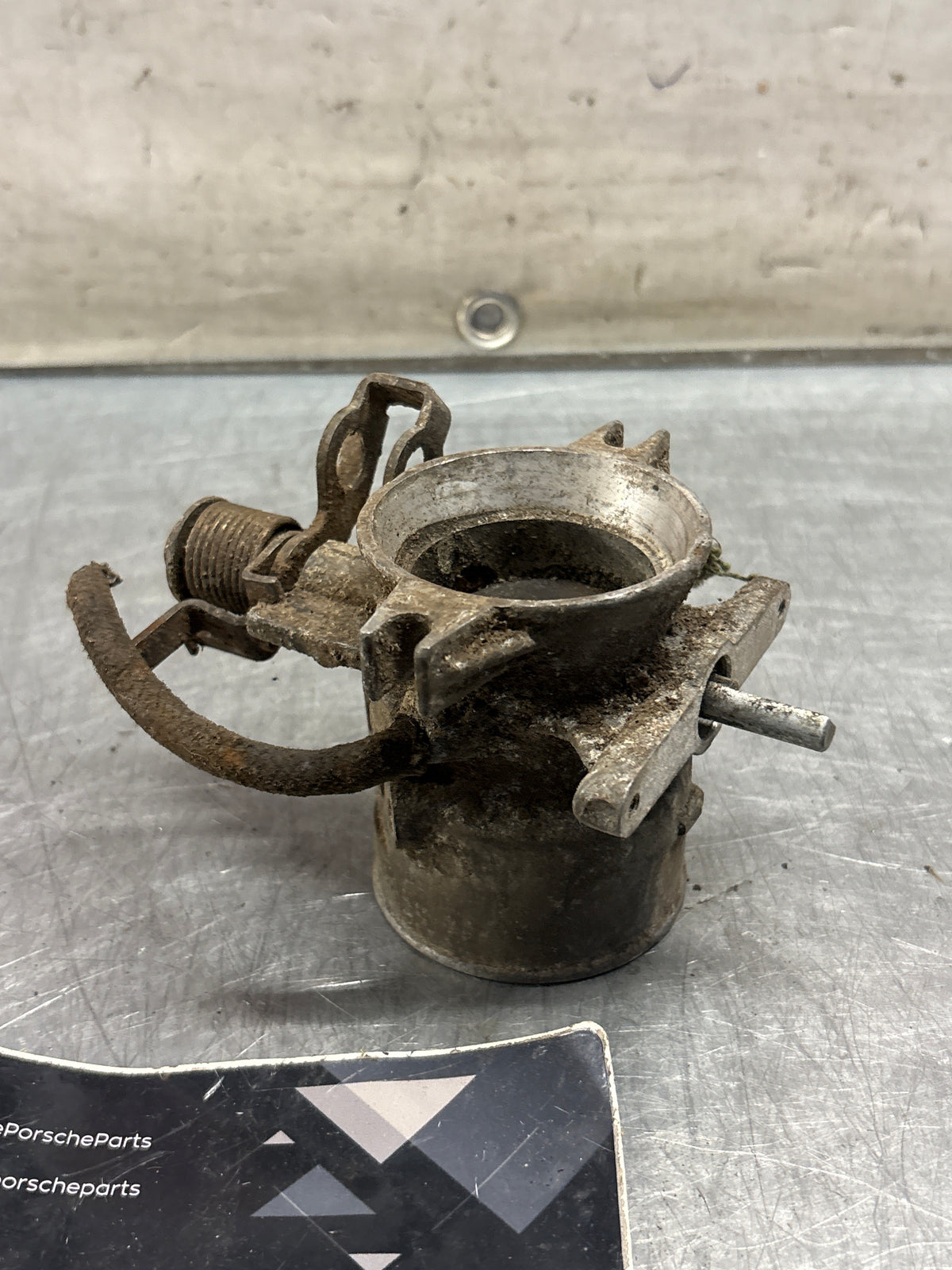 Porsche 914 throttle body, used 022133067