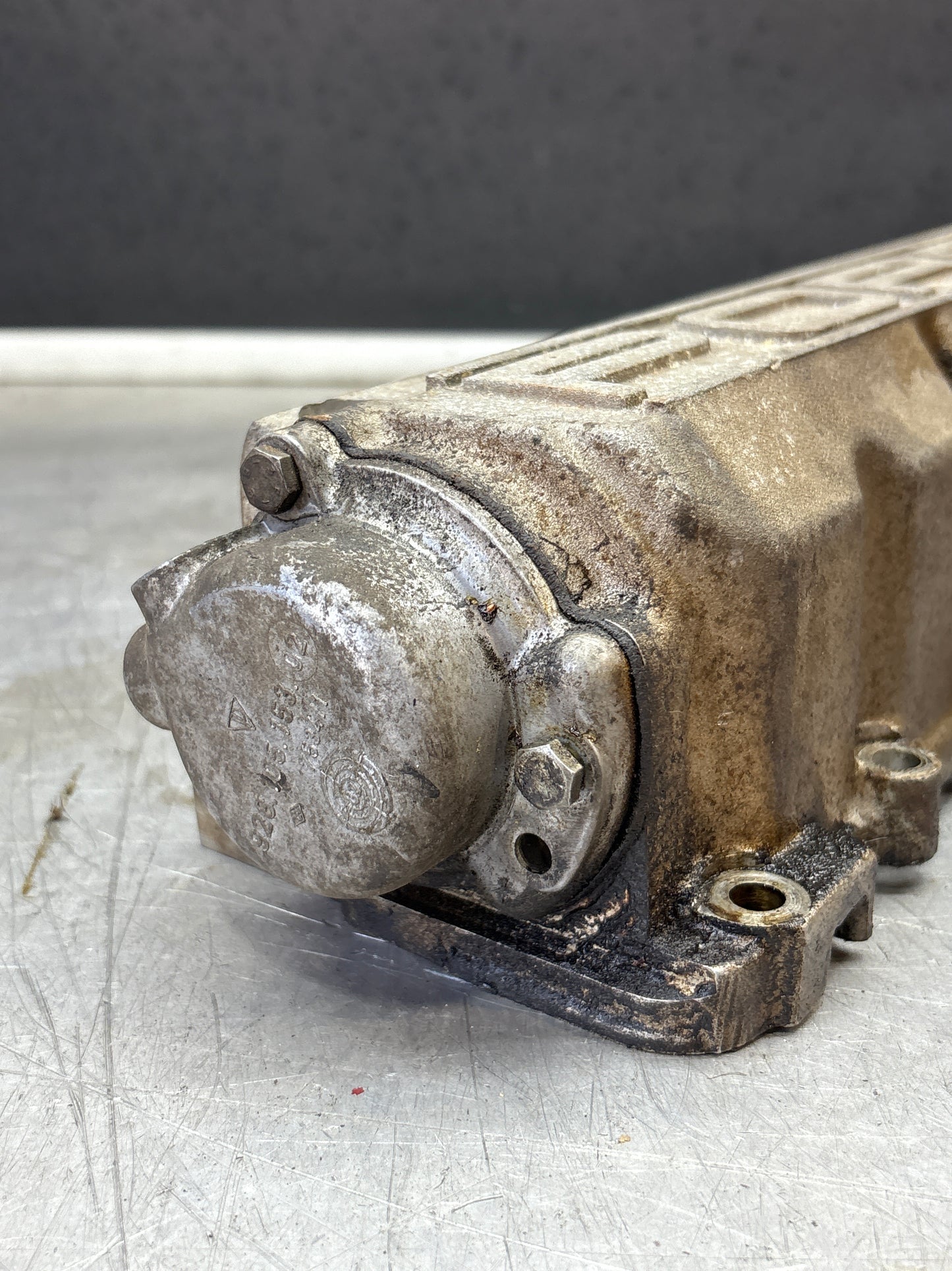 Porsche 924S 944 2.5 2.7 camshaft housing without tappets with camshaft 9441052506R