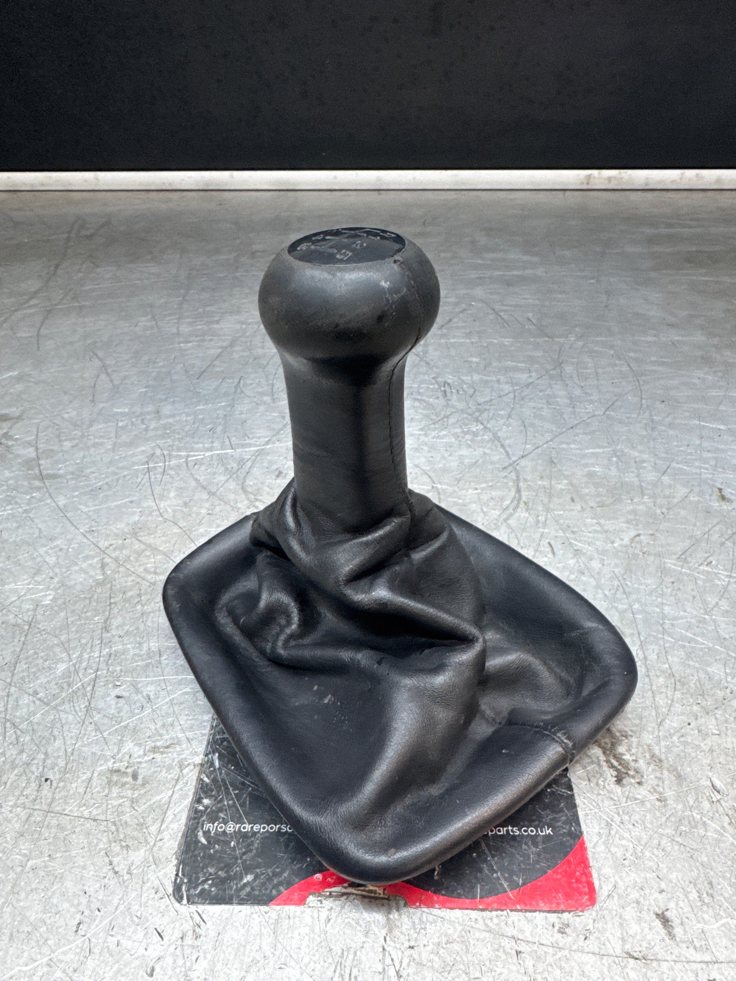 Porsche 968 (6 speed) leather shifter knob. Good condition. 94442407502