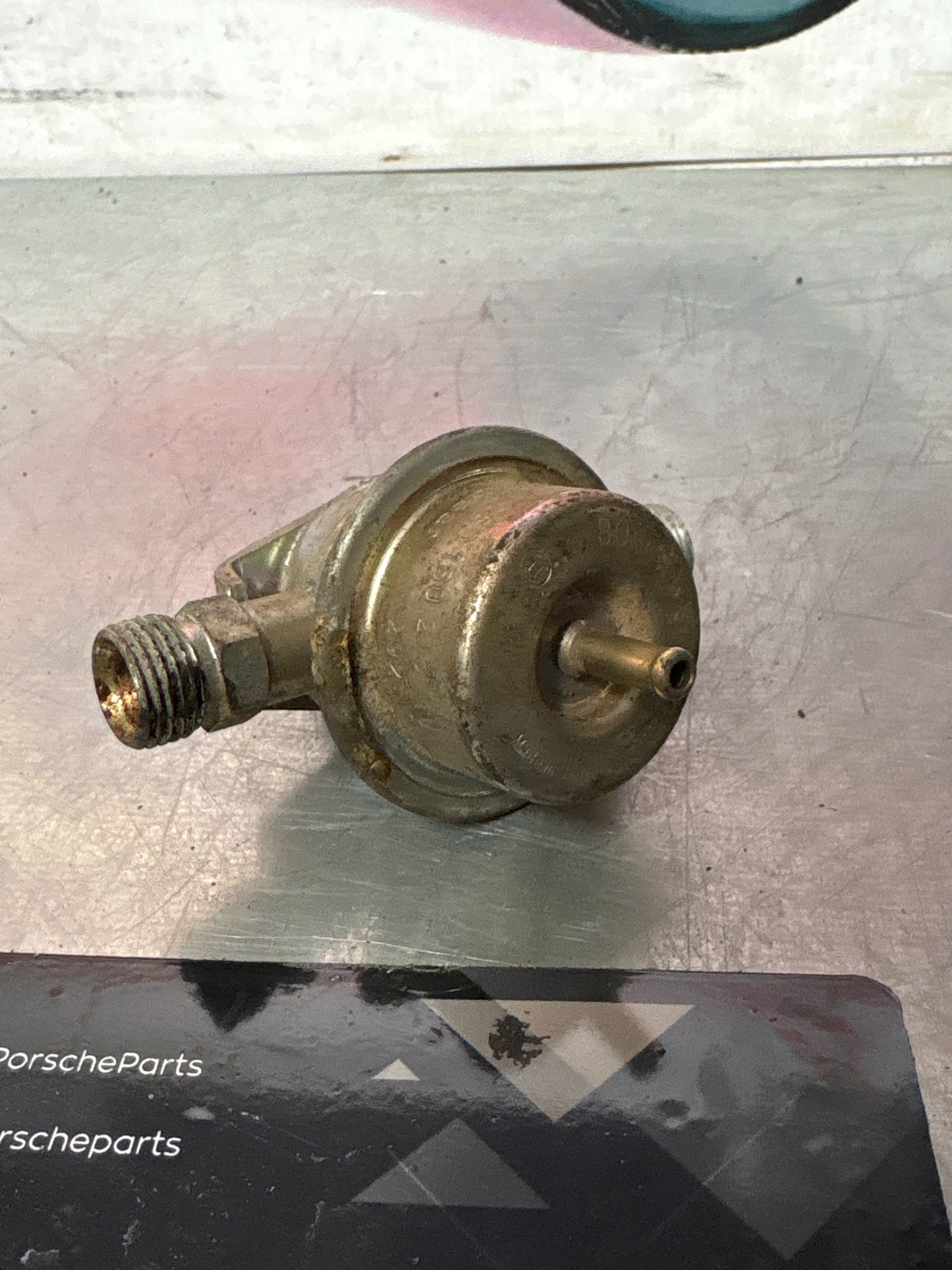 Porsche 911 / 928 fuel pressure regulator, used 0280160215