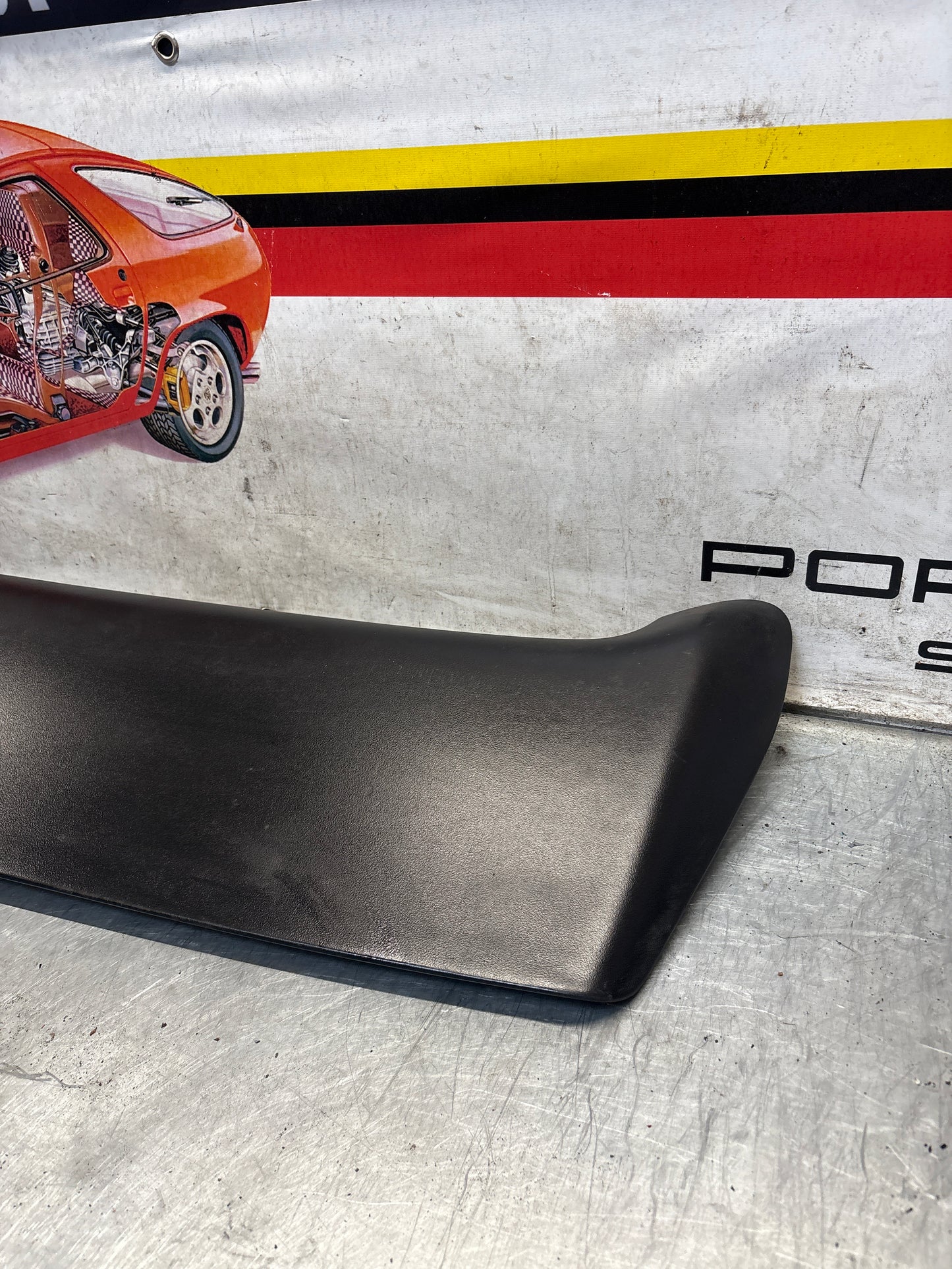 Porsche 928 S4 Rear Spoiler 92851207803, used