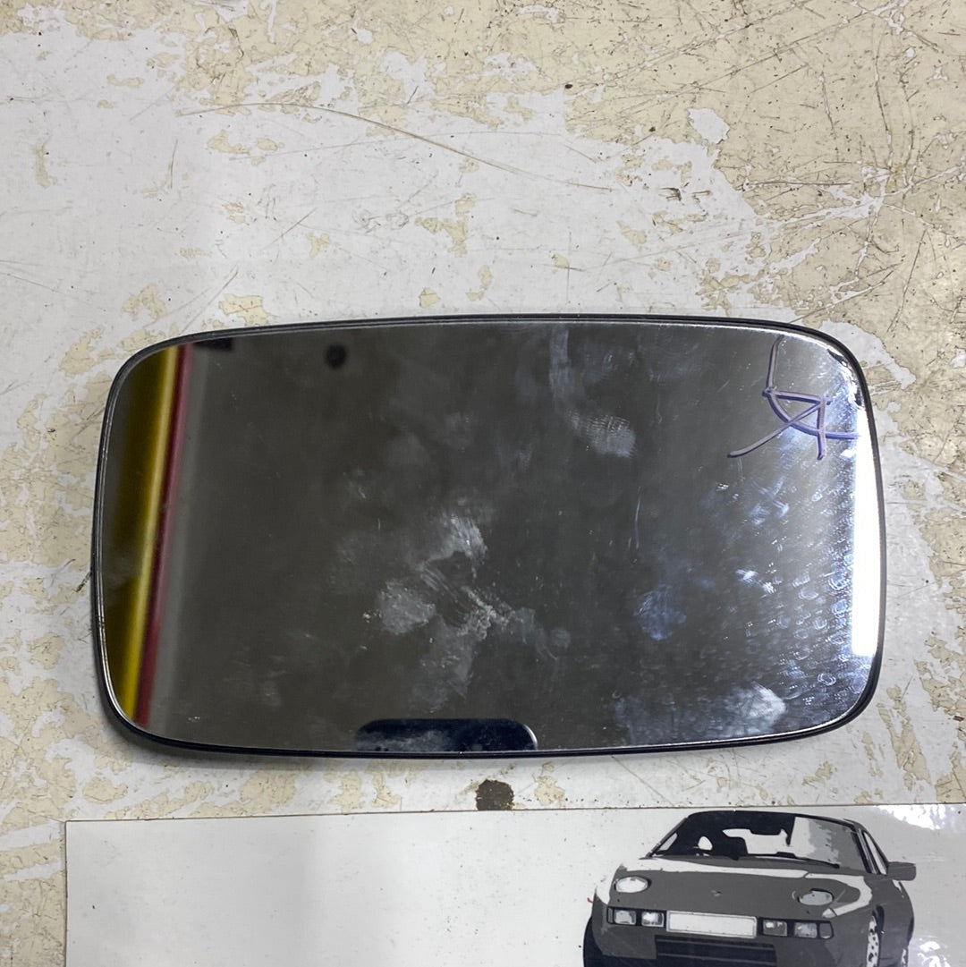 Porsche 944 86 on door mirror glass 94473103500 used/damaged