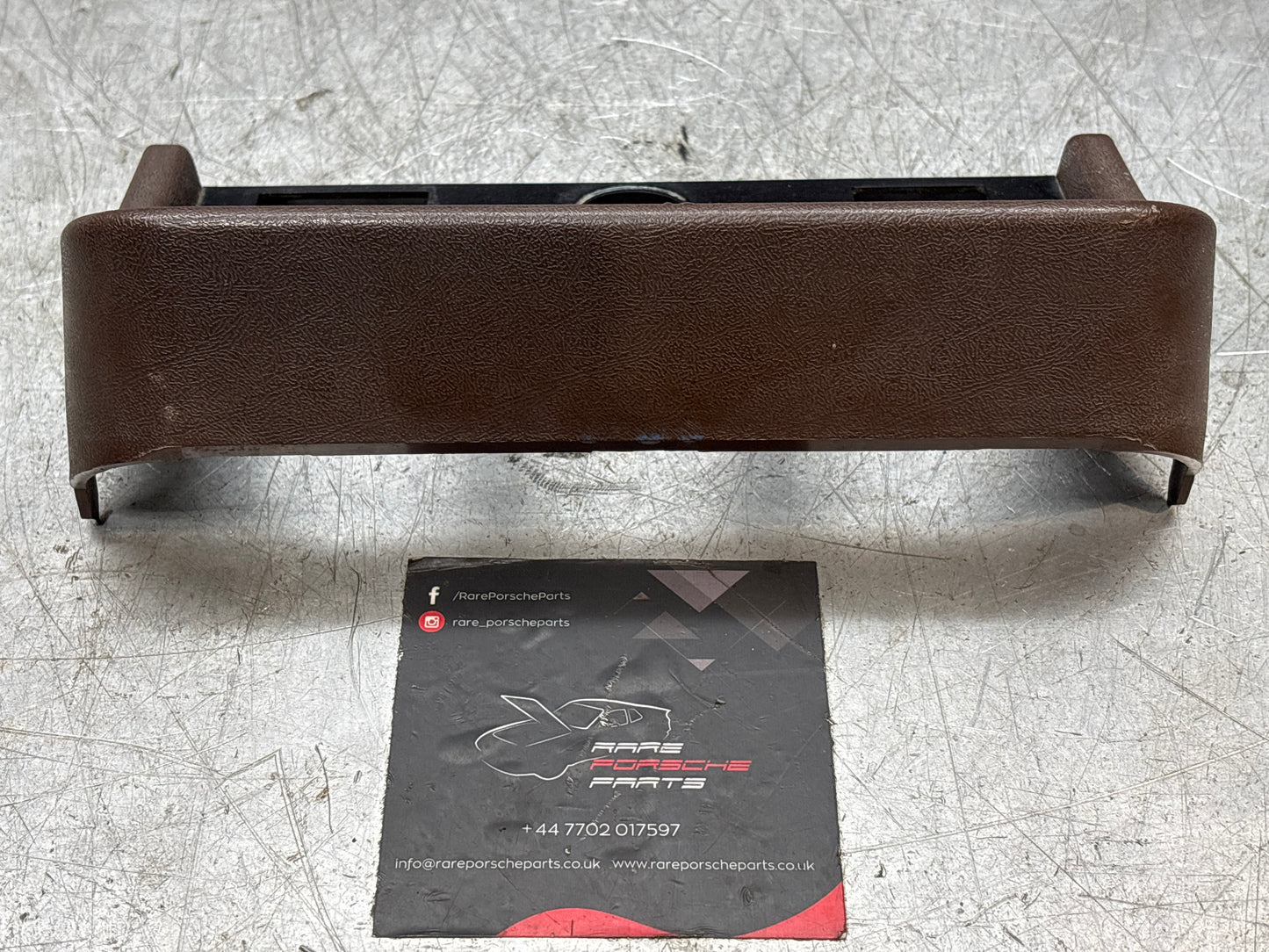 Porsche 924 centre console clock/gauge mounting panel in Brown/black 477857977C