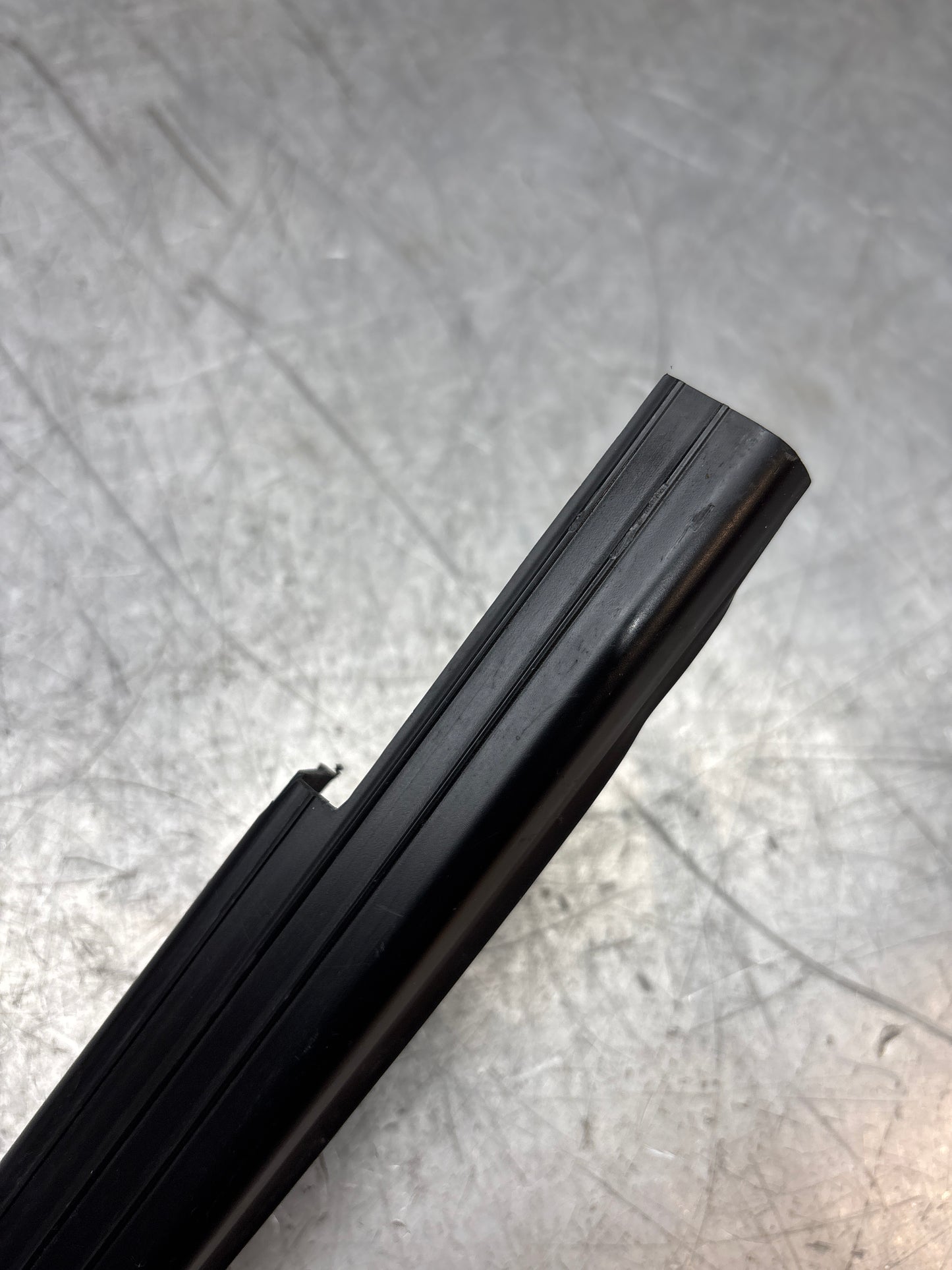 Porsche 944 85.5- right sill trim, used 94455112200, cracked