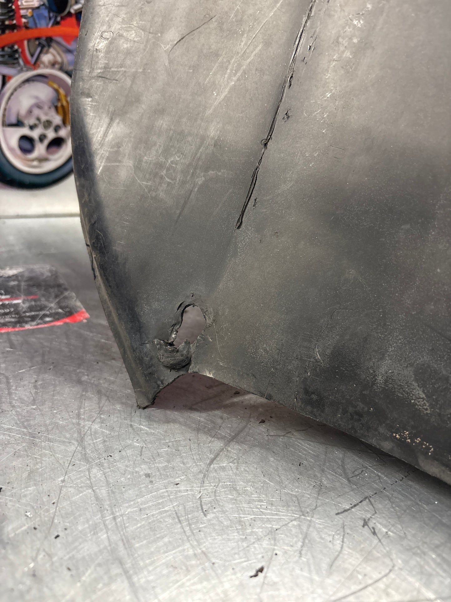 Porsche 928 wheel arch liner Left 92850438105 Used