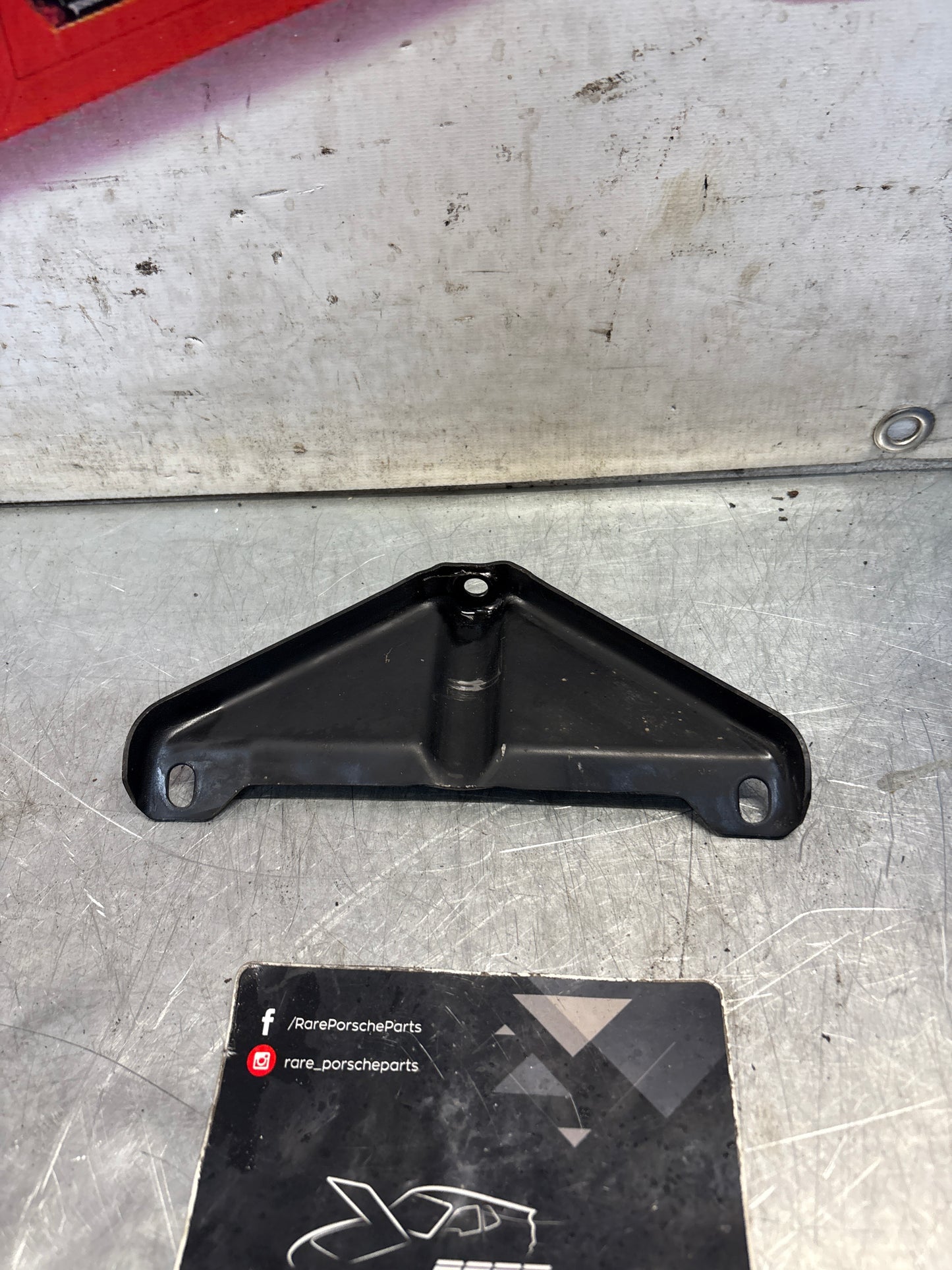 Porsche 924 Intake manifold pipe tube support bracket, used 048129723