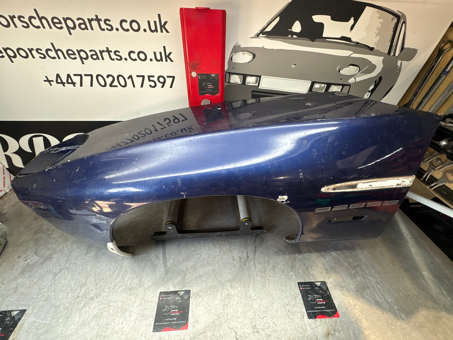 Porsche 928 -87 front left wing, 92850301103 used