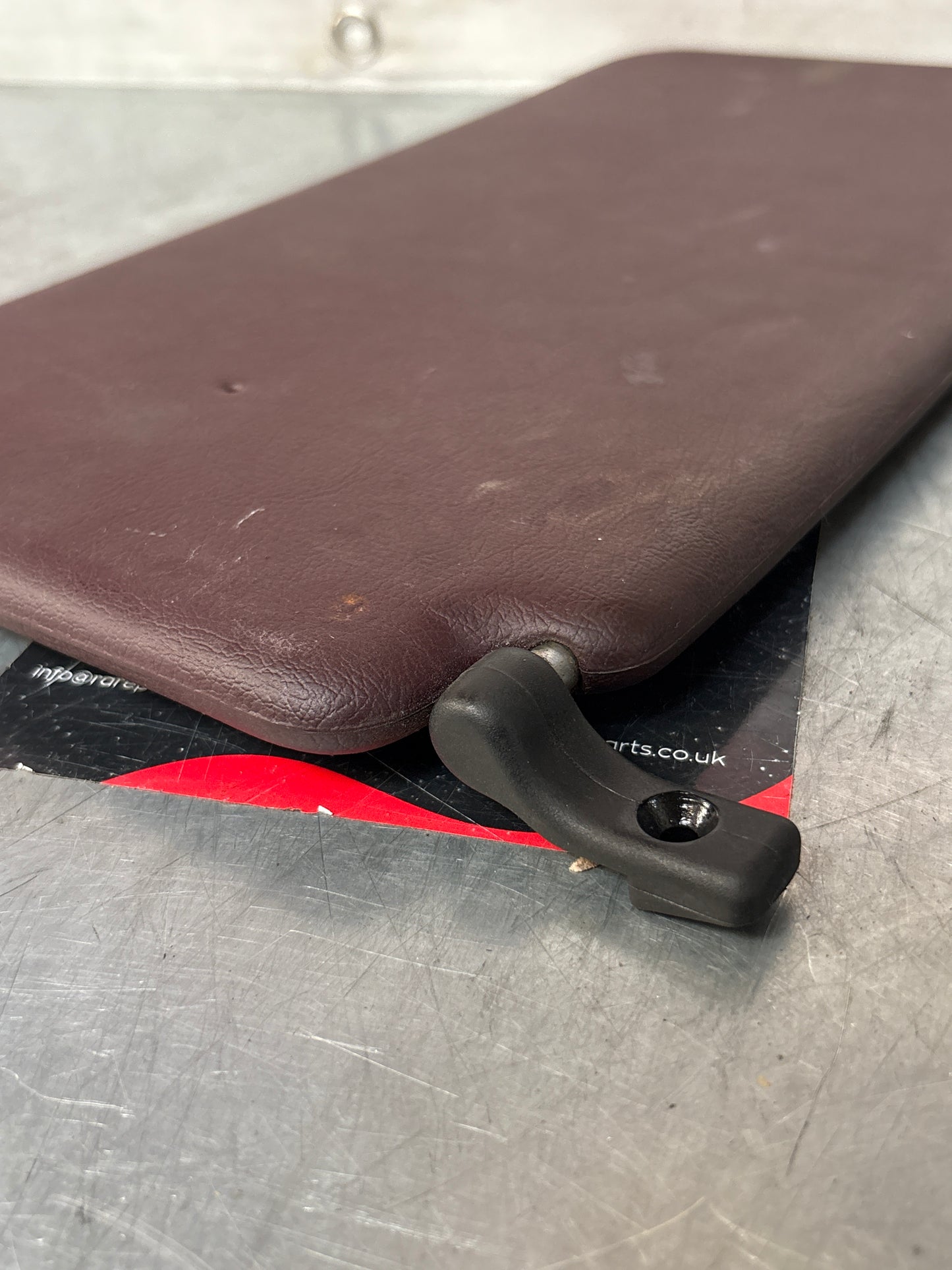 Porsche 928 L+R rear sunvisor, burgundy, used 92873103504