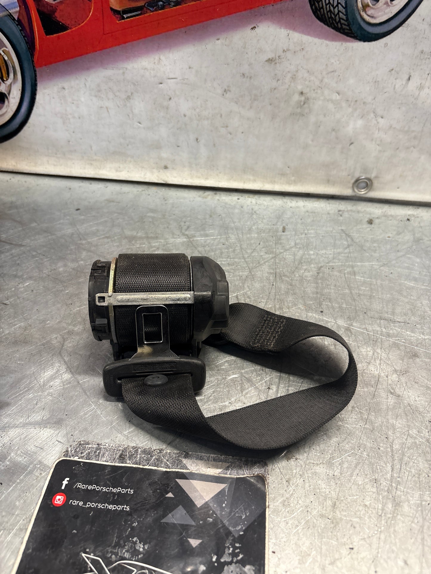 Porsche 911 996 rear right seatbelt, used 99680303601