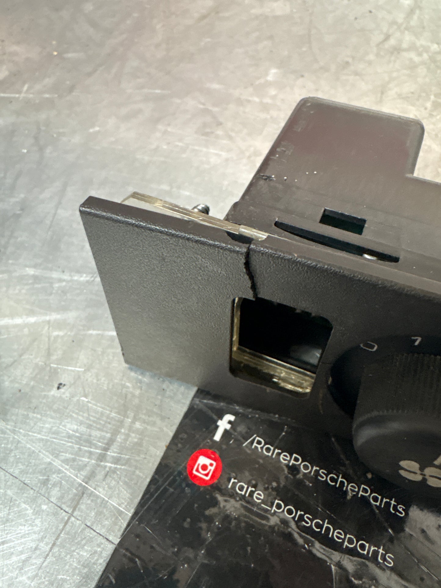 Porsche 944 climate heater control switch unit with air con 86-92 years. 94465302104 used