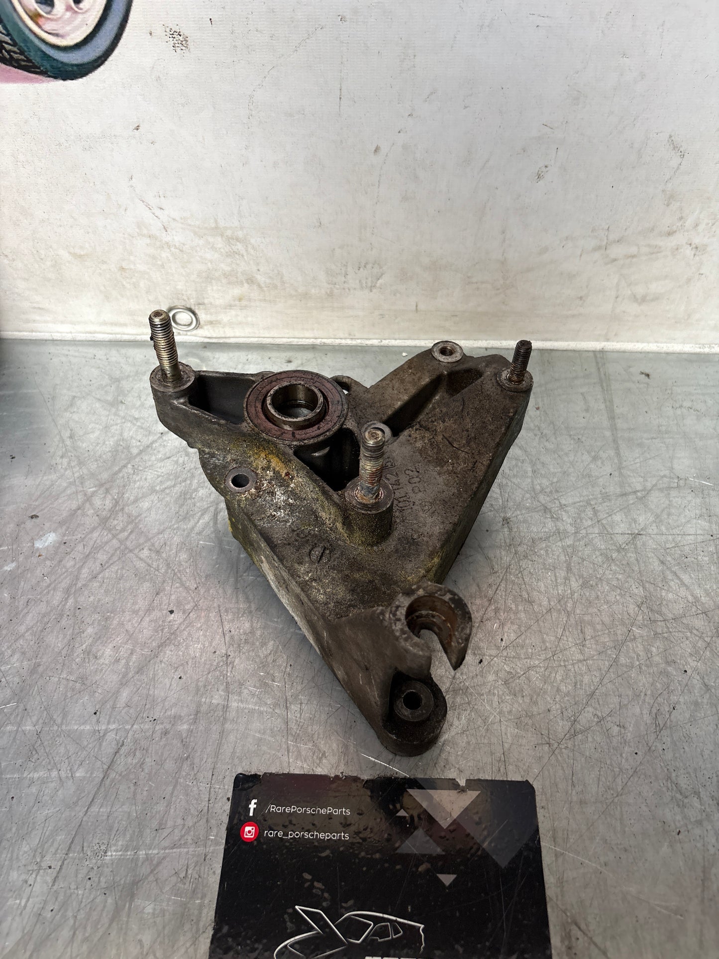 Porsche 944 Balance Shaft Mount Bearing Housing 9441011425R , used