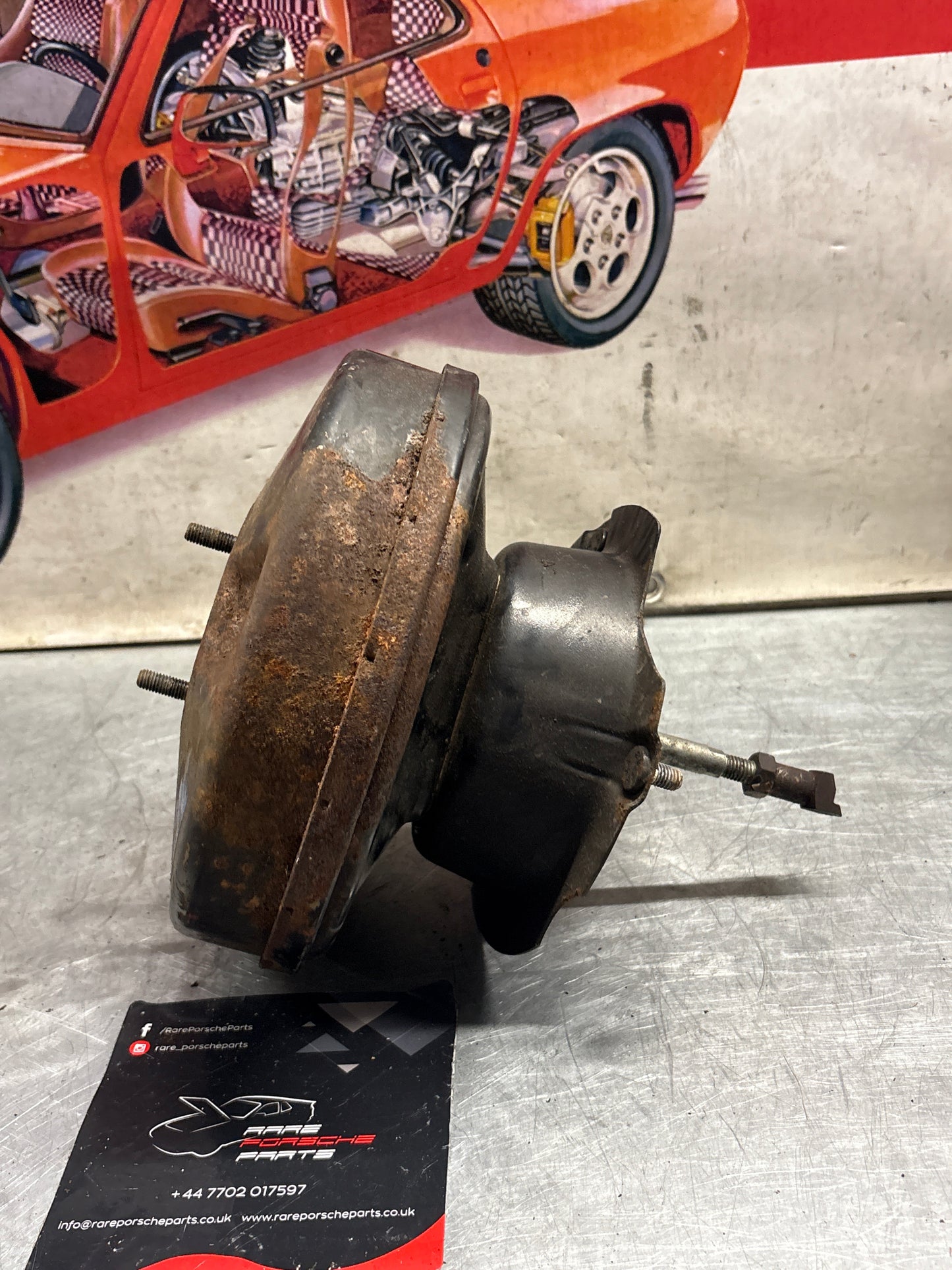 Porsche 944 924 brake booster, used 477611907H