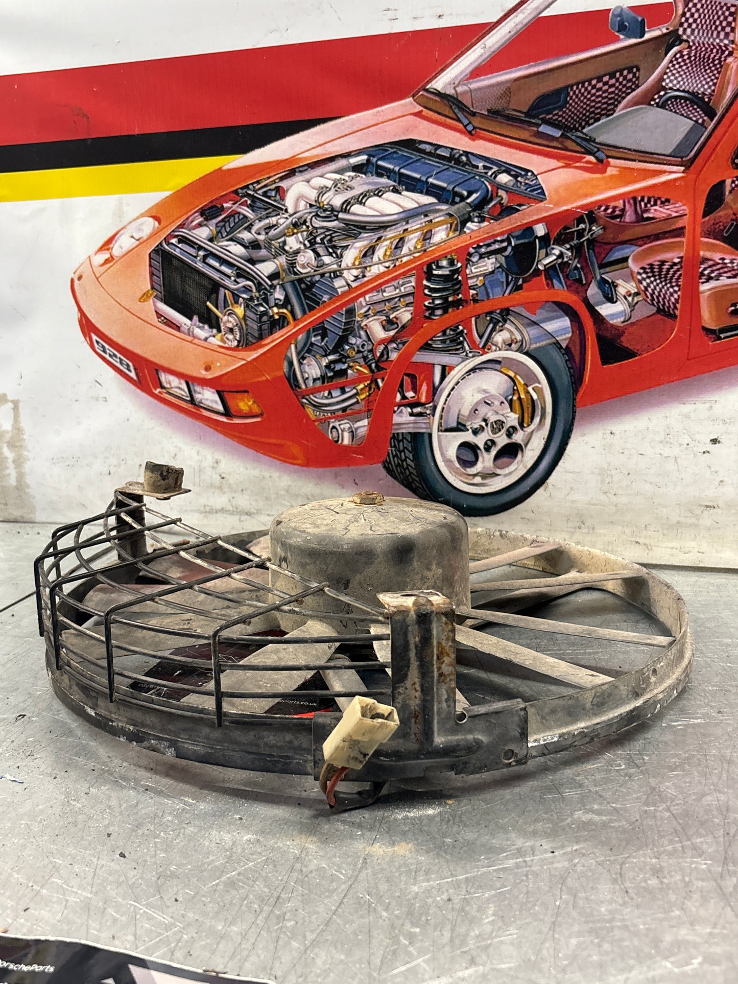 Porsche 928, 80- Air conditioner condenser  cooling  fan, genuine 92862410301 used