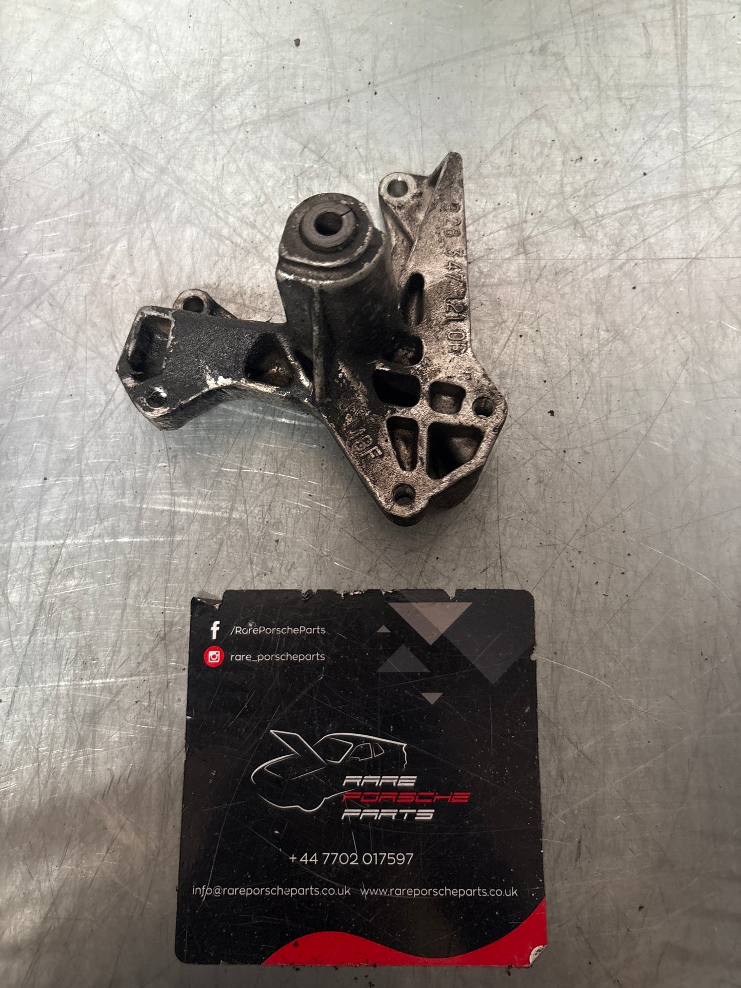 Porsche 928 servo pump bracket, used 9283471210R