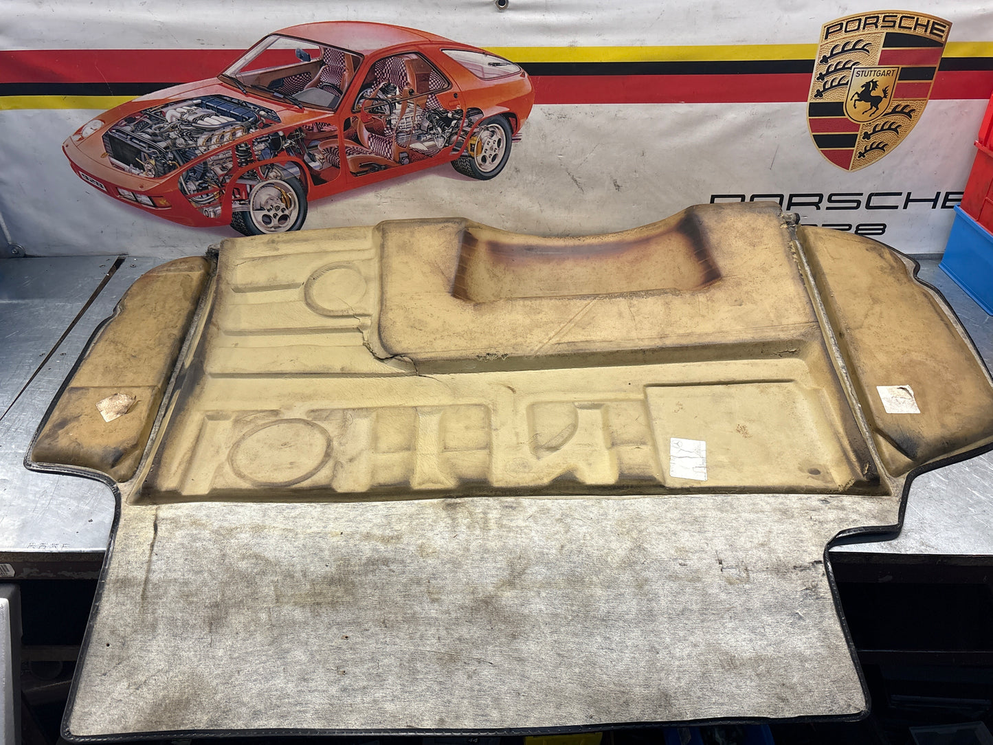 Porsche 924S 944 85.5- boot carpet, black, 94555506303 used, space saver wheel type