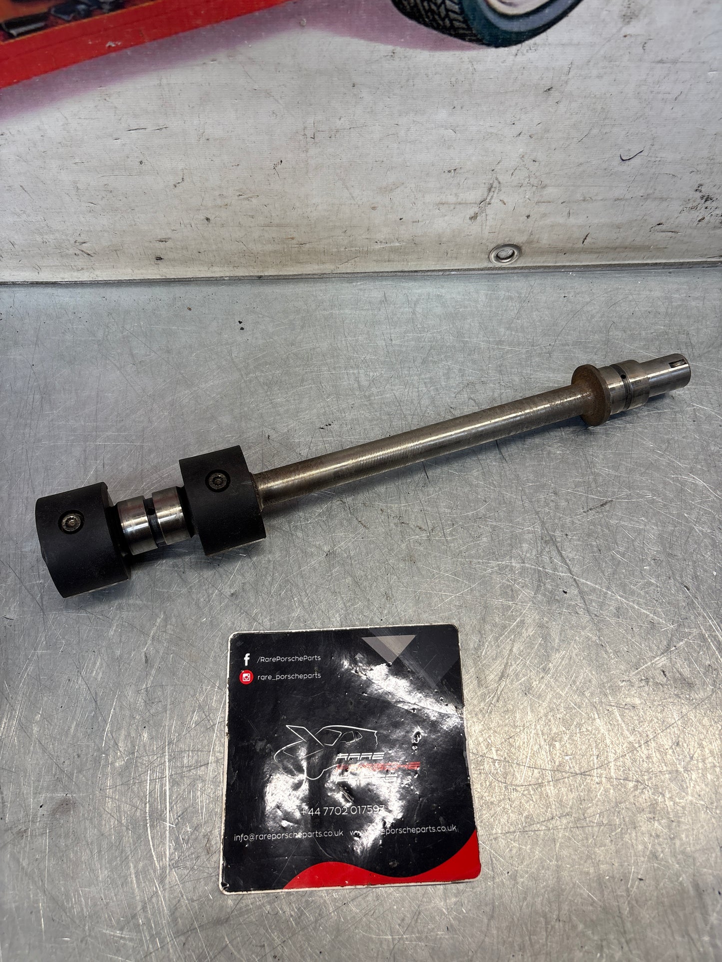 Porsche 944 balance shaft, used 94410220107 / 94410292300 / 94410202301