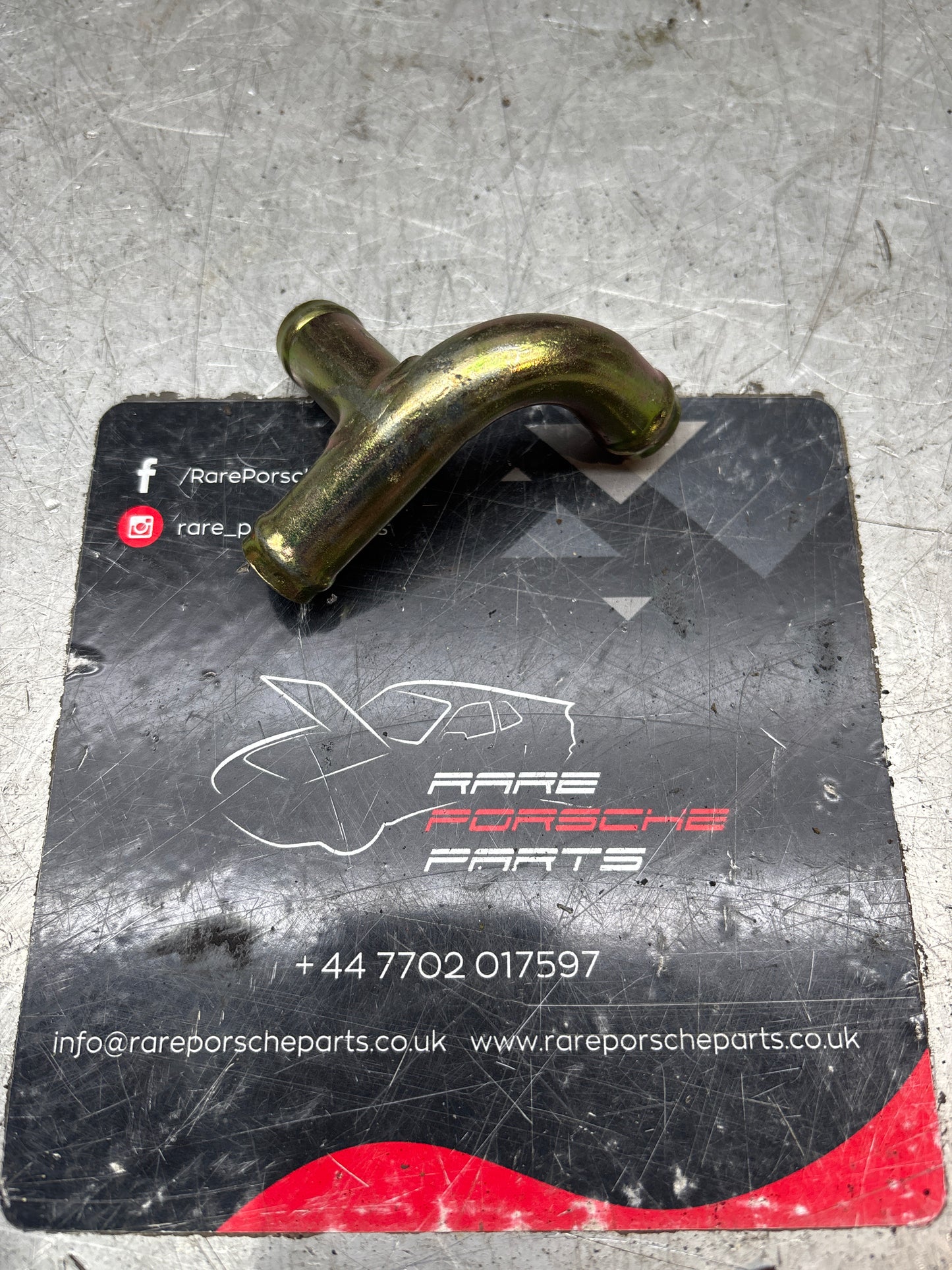 Porsche 944 924 Brake booster hose Connecting Piece metal type 94411036302, refurbished