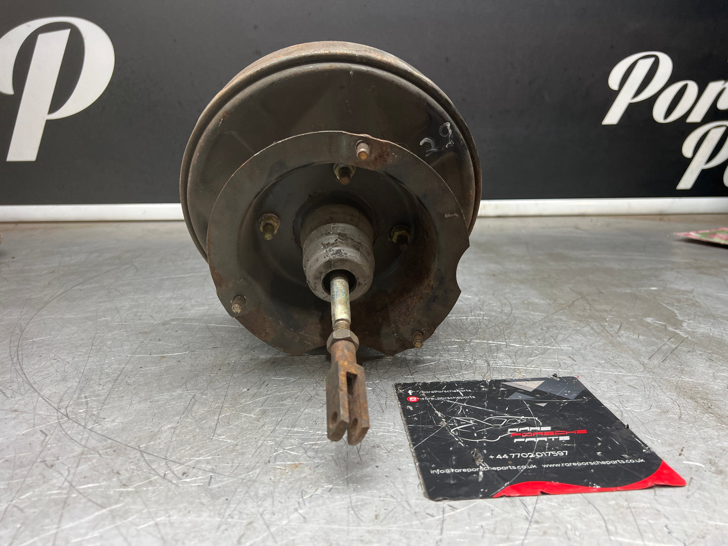 Porsche 944 924 brake booster, used 477611907H