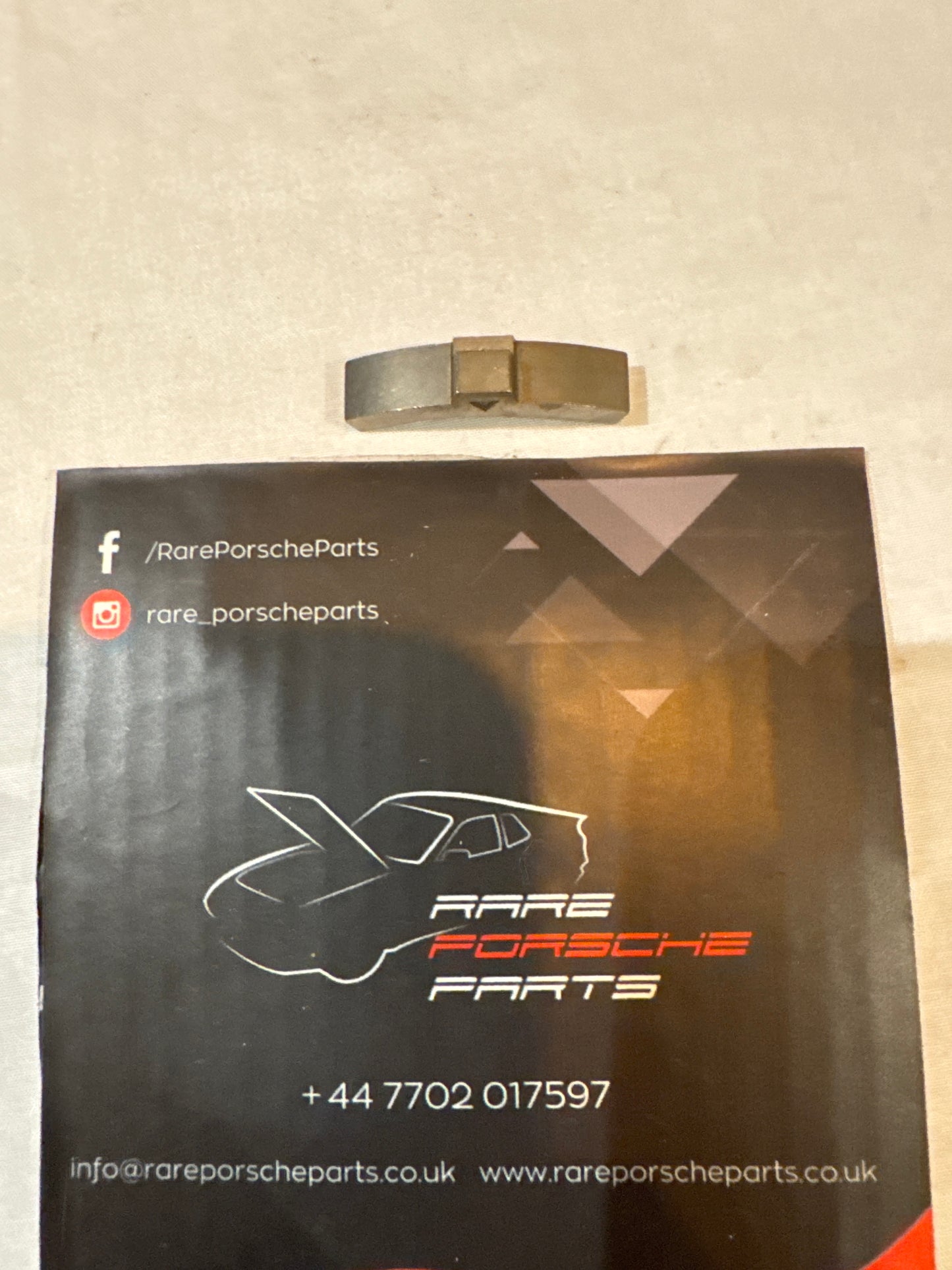 Porsche 911 stone 93030232500 NOS