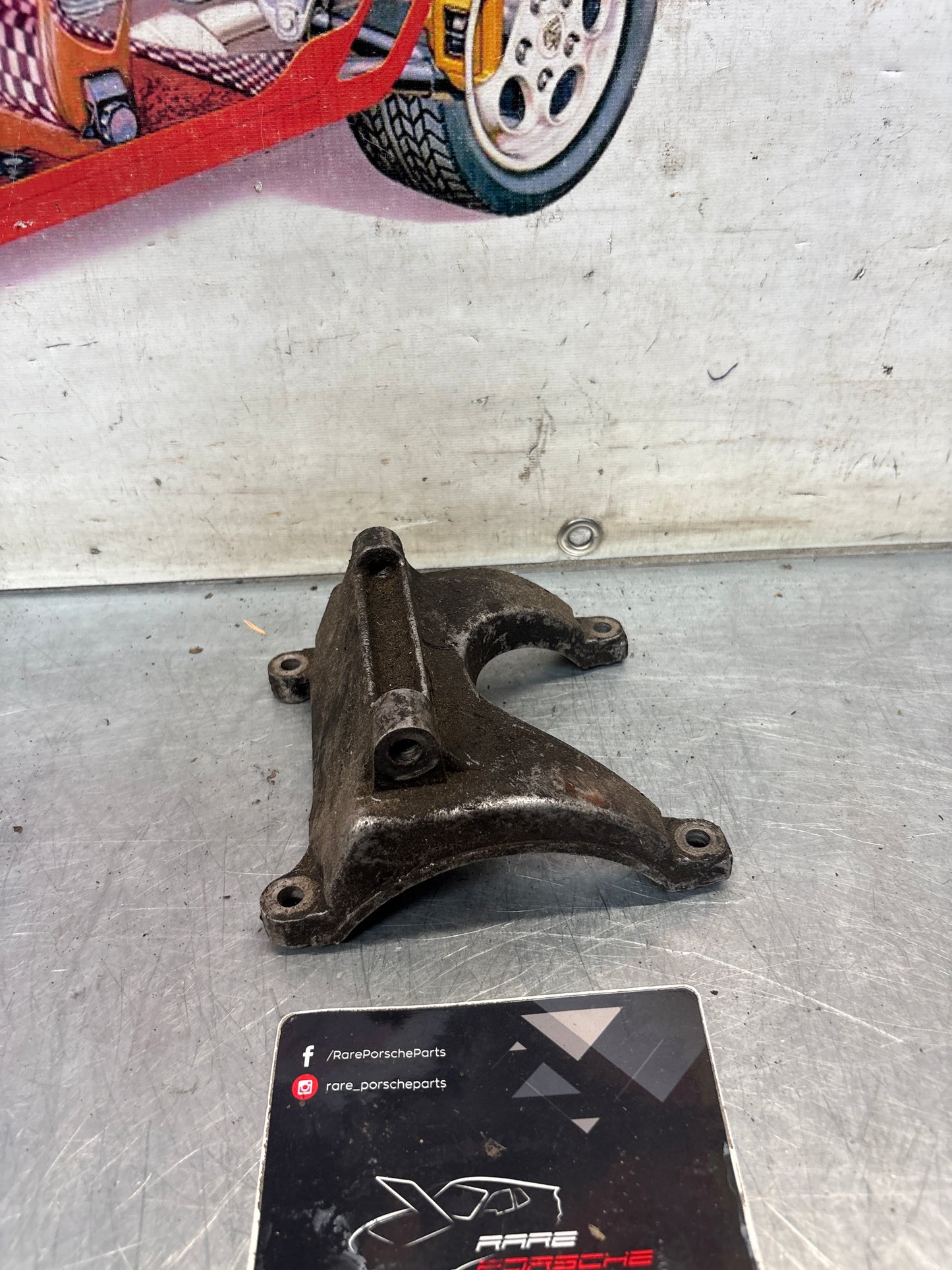 Porsche 928 A/C mount bracket, used 9281261350R