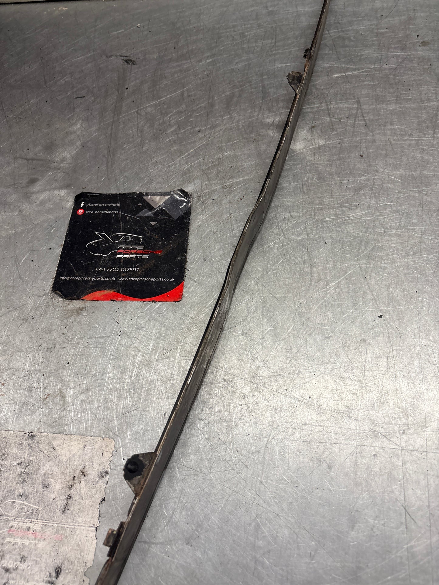 Porsche 928 wind deflector plate, used  9285640230370K