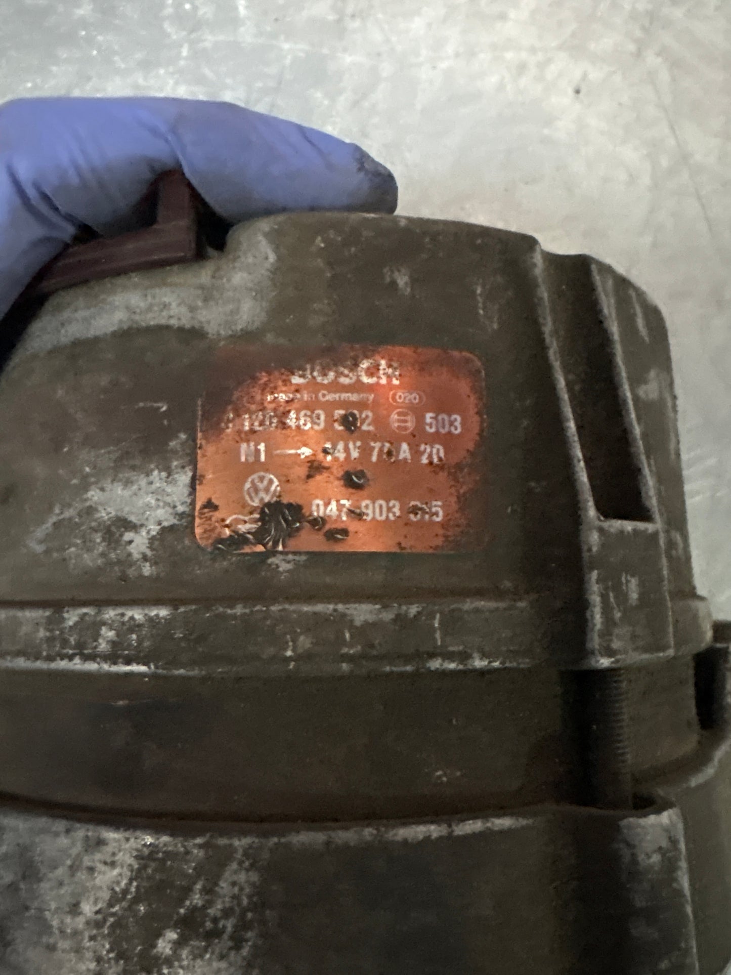 Porsche 924 Bosch alternator, 0120469502 / 047903015 used