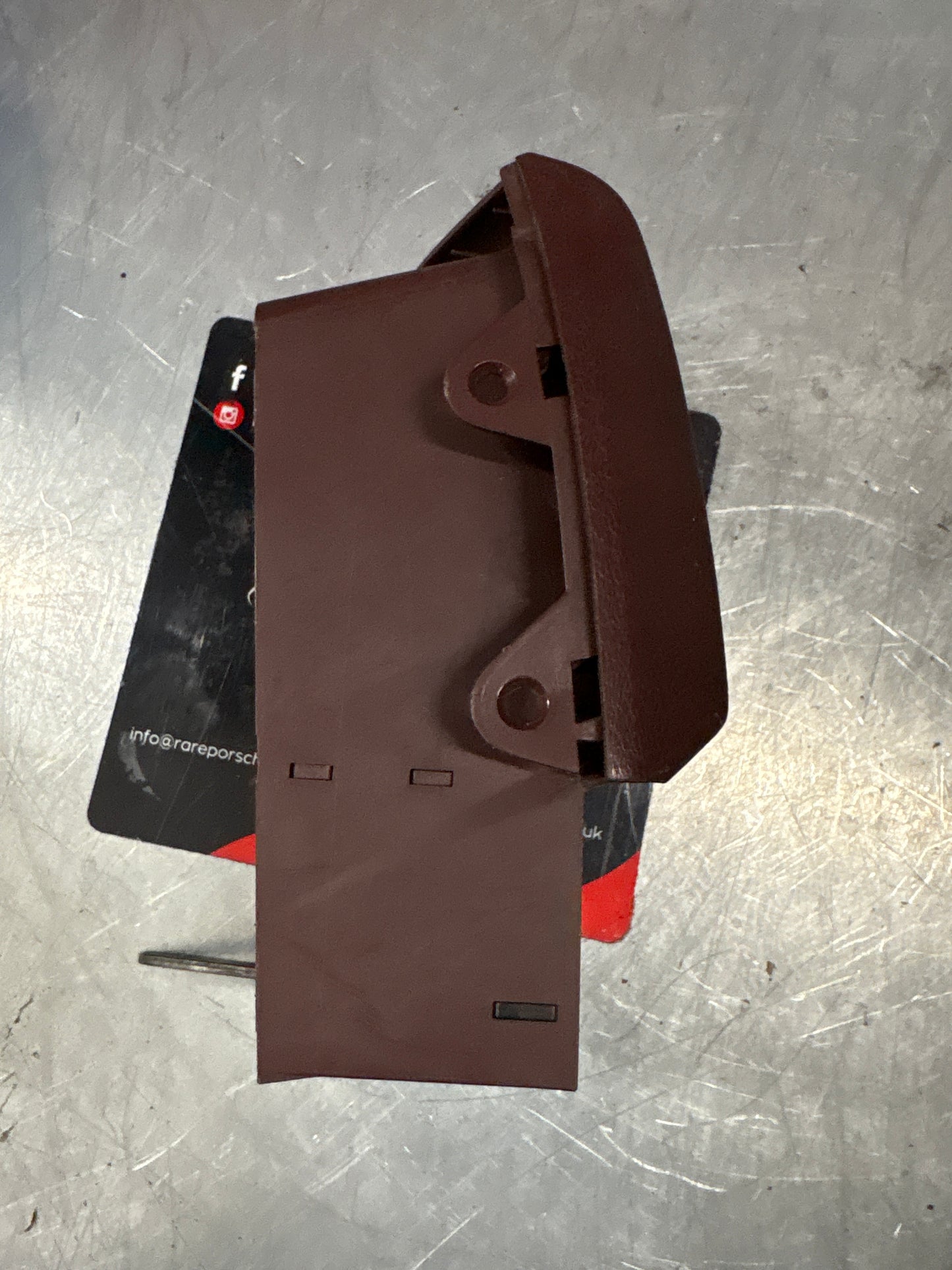 Porsche 944 burgundy Left Interior dash air vent. 94457225100 944 527 251 00 used