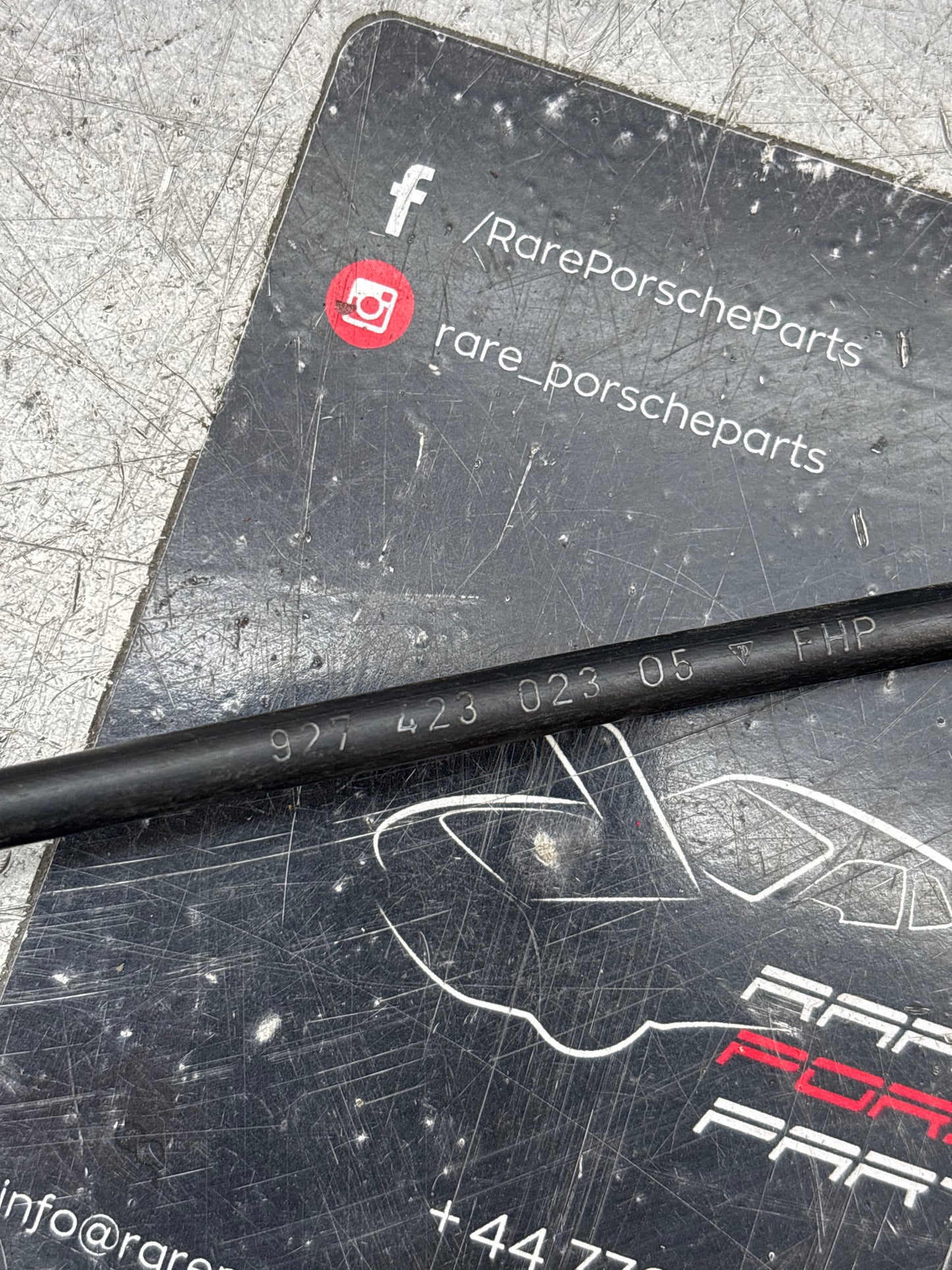 Porsche 928 RHD accelerator cable 1978-82, used 92742302305