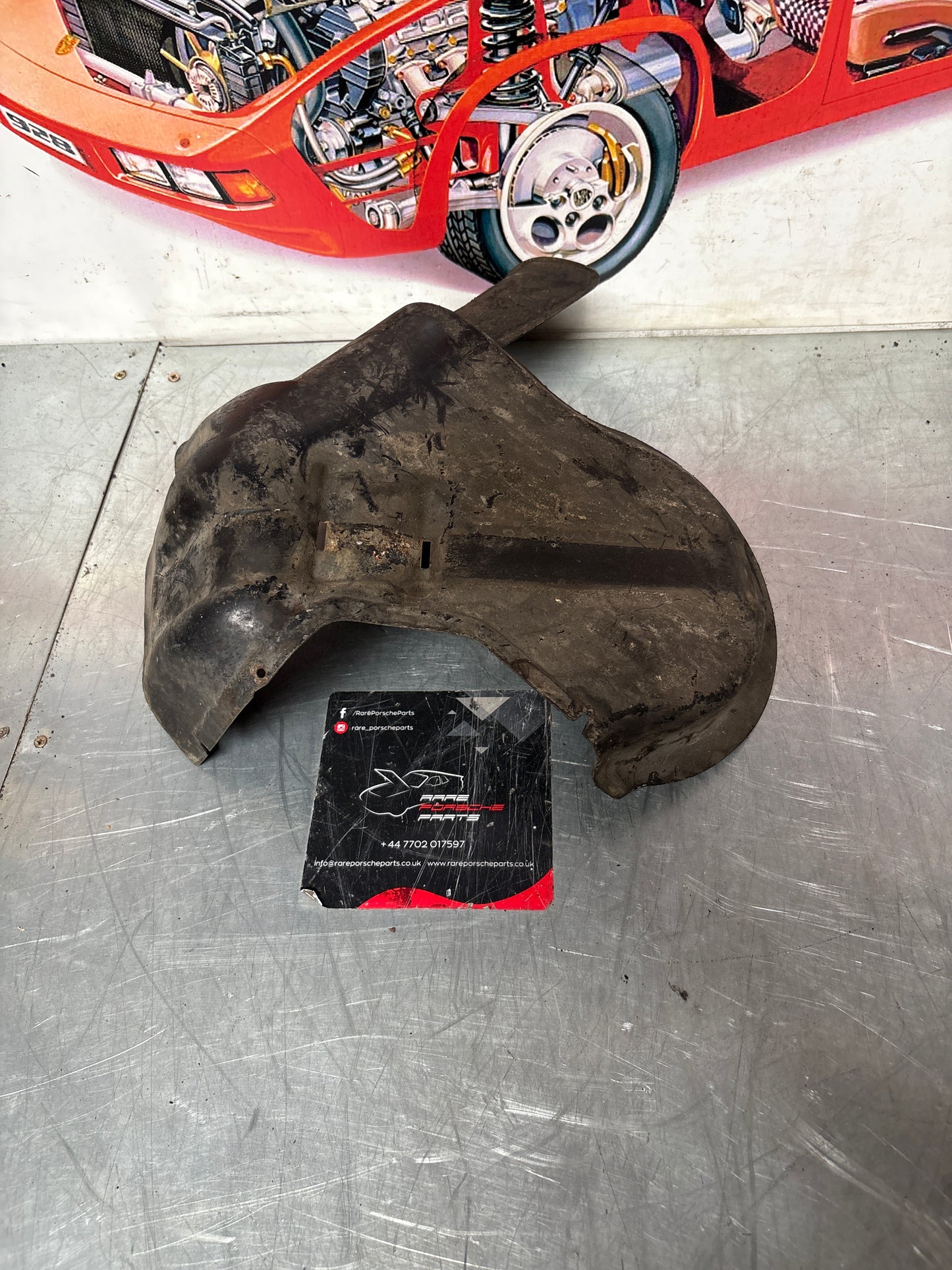 Porsche 944 85.5- fuel pump cover plate 94420133100