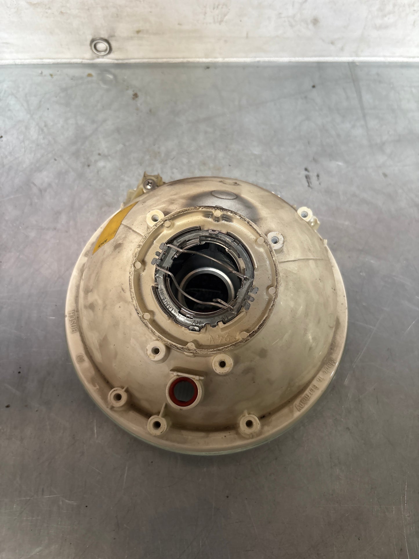 Porsche 968 Left side Bosch headlight, used 94463192900 / 0301900309 / 1305304021