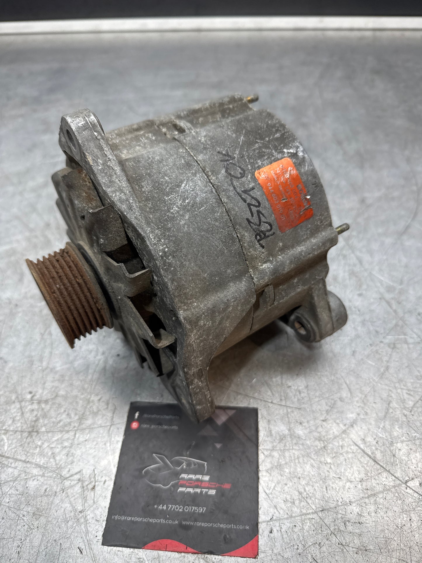 Porsche 944 alternator 1986- 94460301901 / 0120468004, used