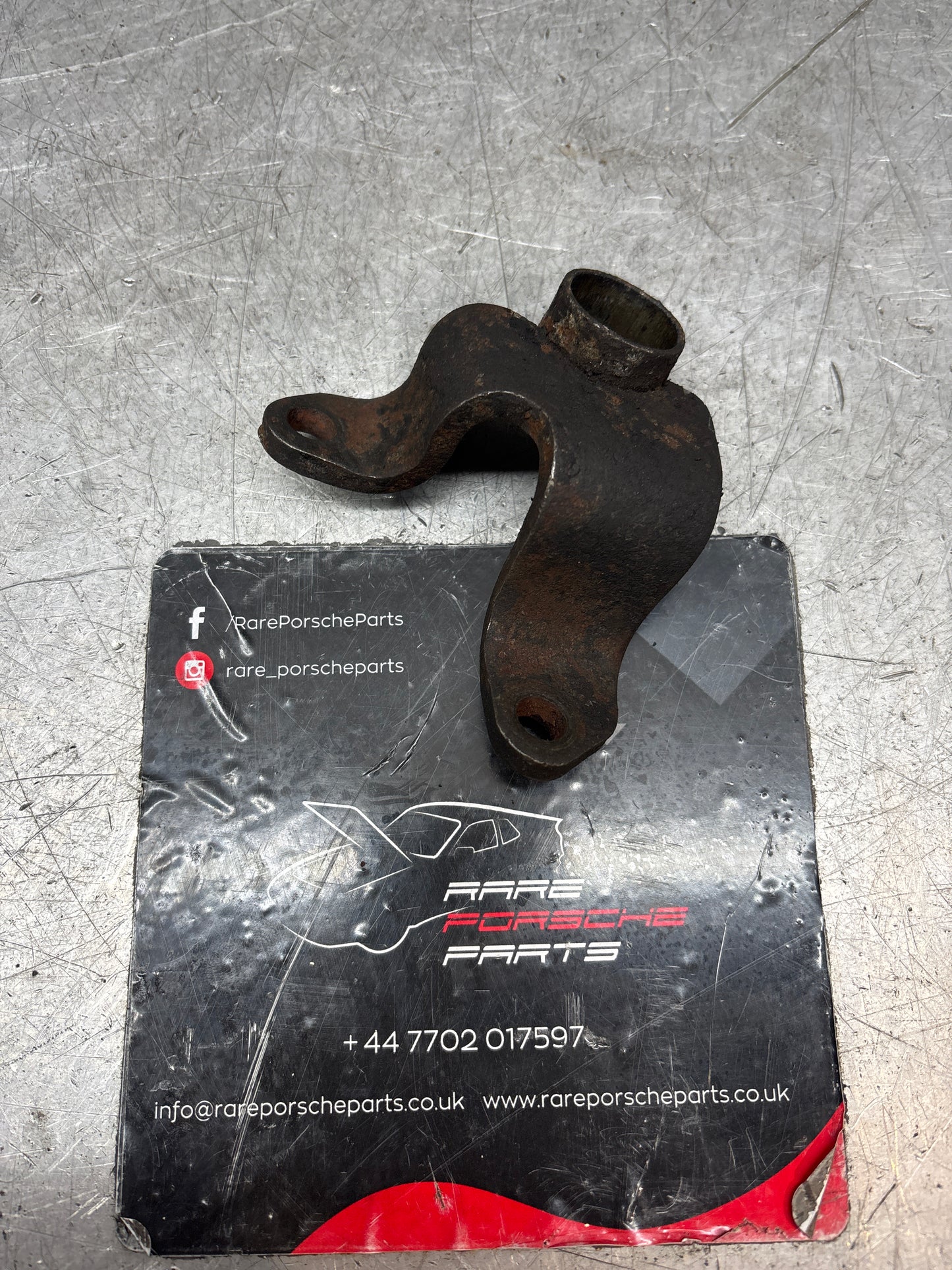 Porsche 924 alternator bracket, 047903141 used
