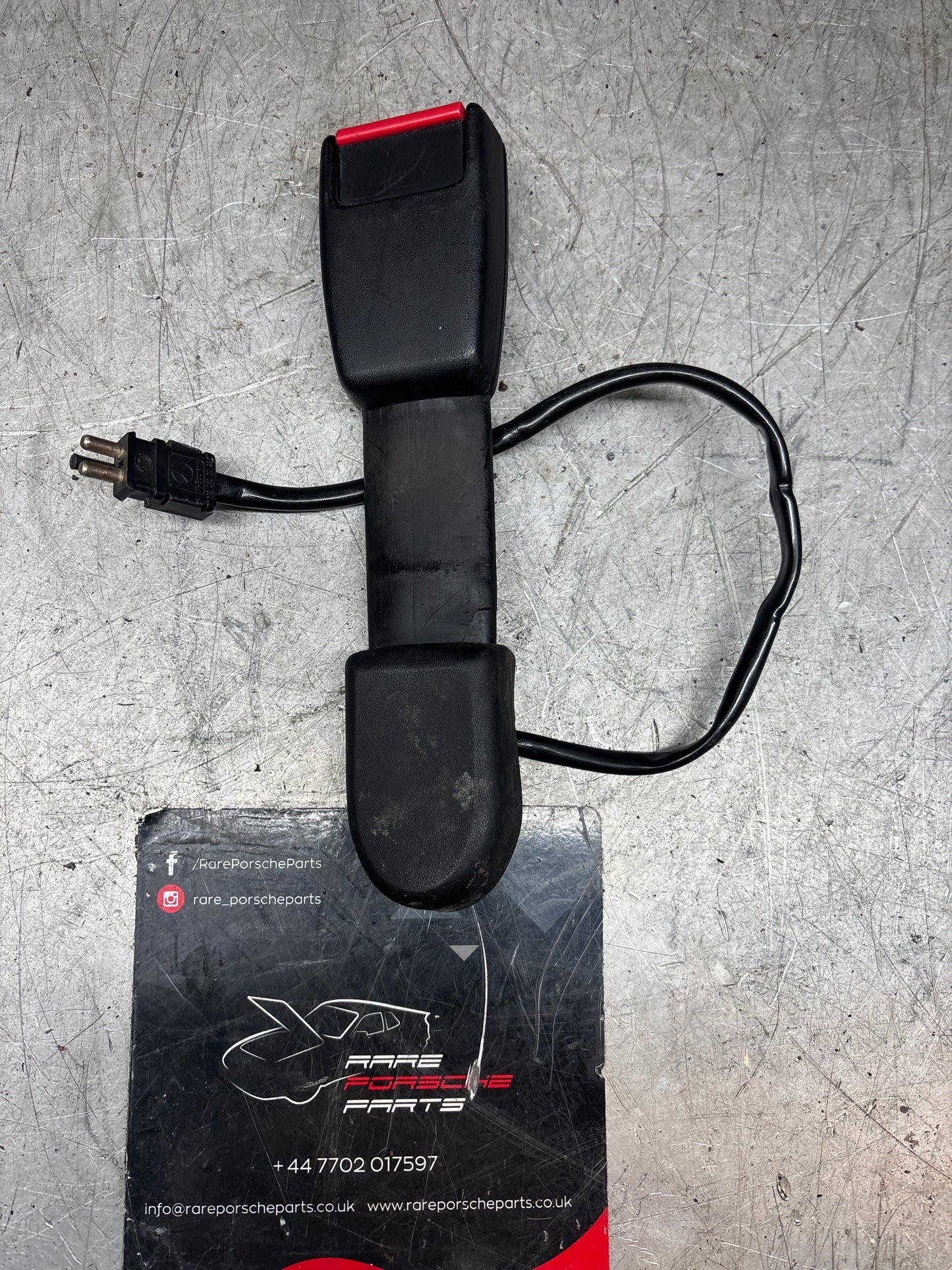 Porsche 911 964 driver seat belt buckle used 96480318300