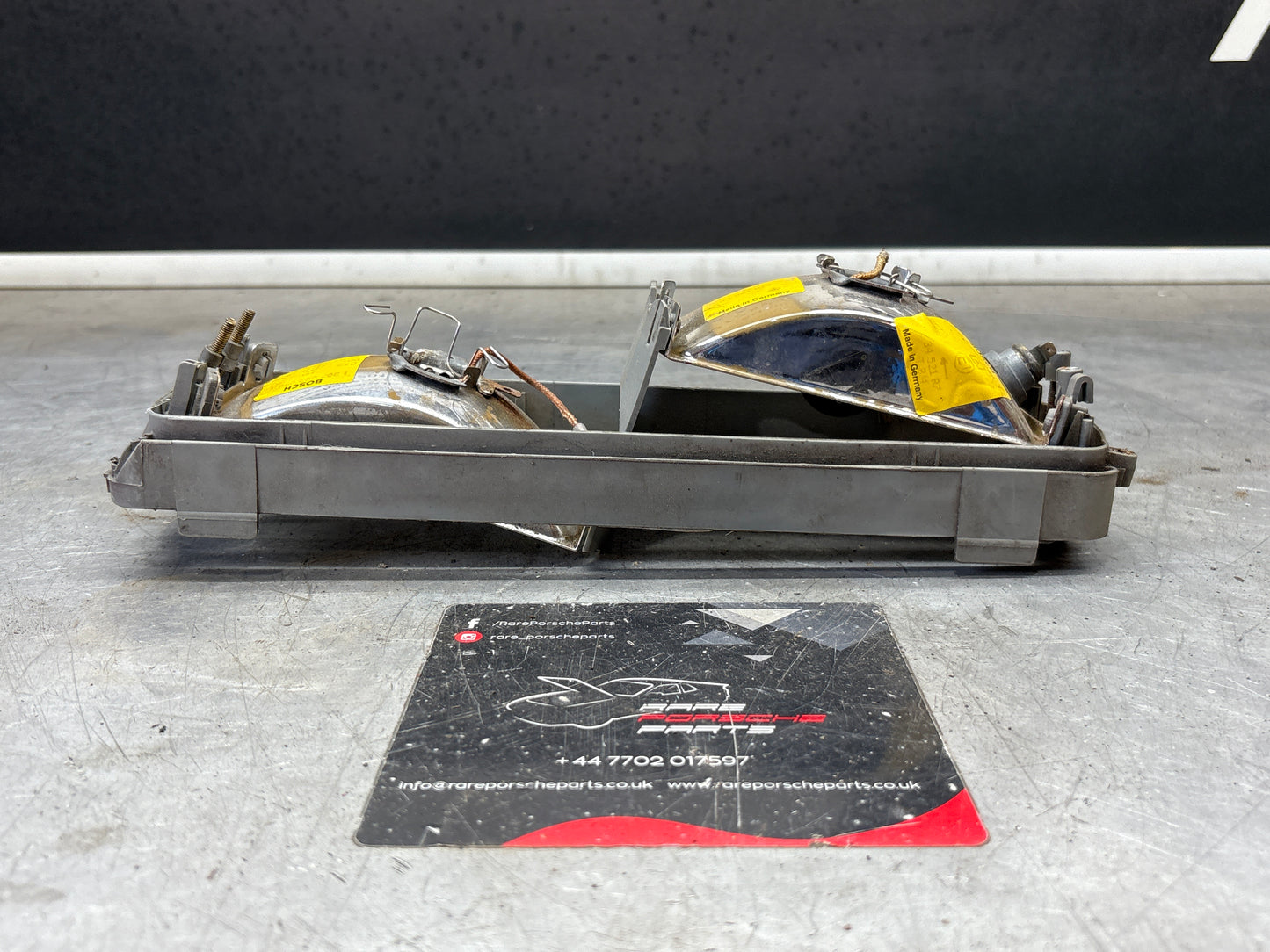 Porsche 944 S2 Turbo right foglight 95163121200, spares or repair