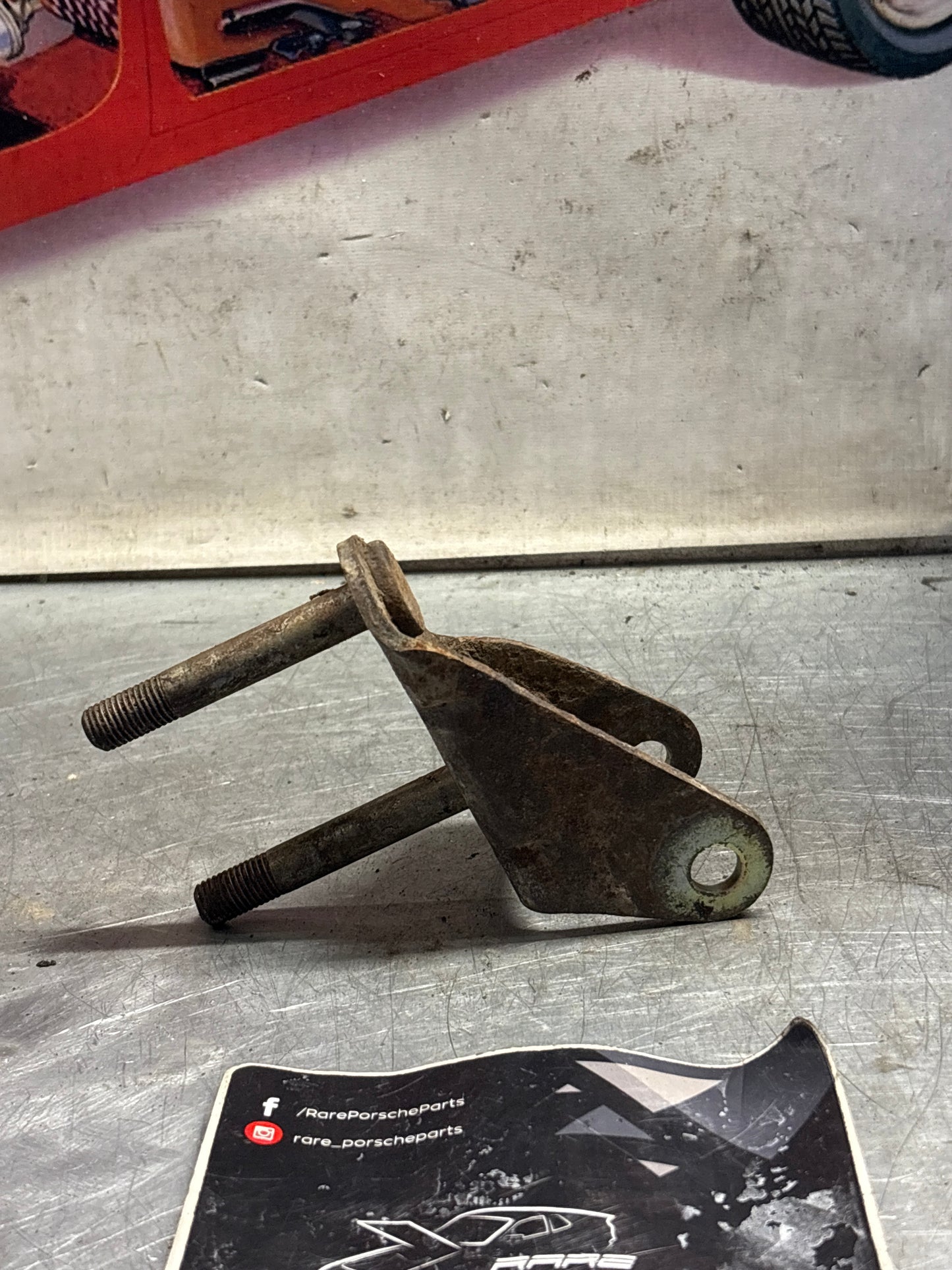 Porsche 928 Wishbone stabilizer bracket, right, used 92834109206
