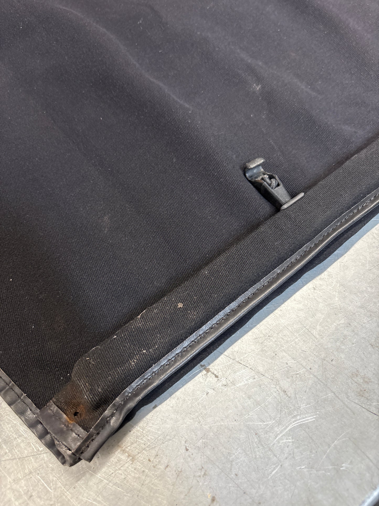 Porsche 944 89- / 968 Rear Luggage compartment cover, BLACK. For cars with rear seats, split 9445550270270G