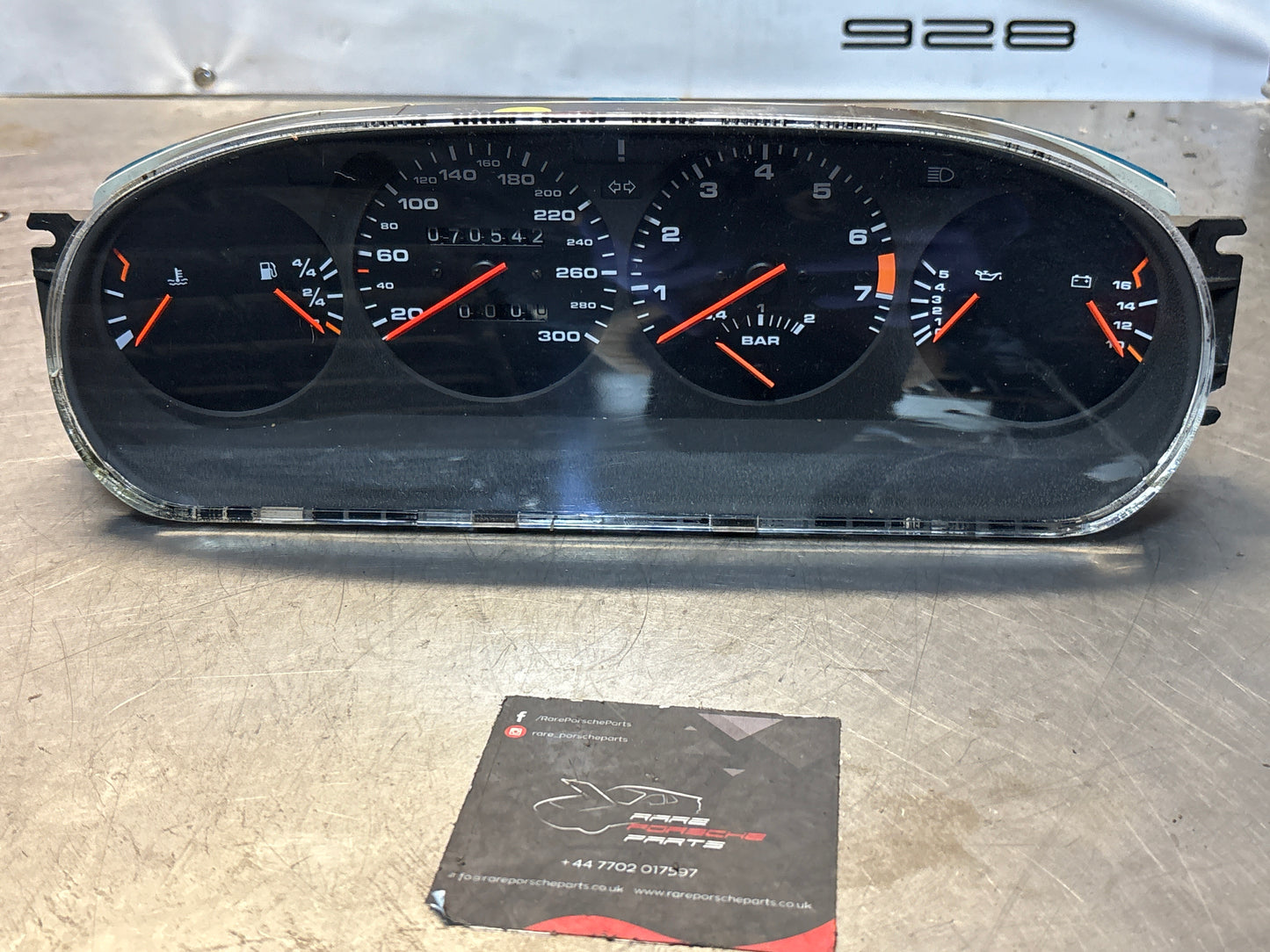 Porsche 944 Turbo dash clock binnacle pod speedometer, 951641311 used 070542 miles plastic screen has some small scratches