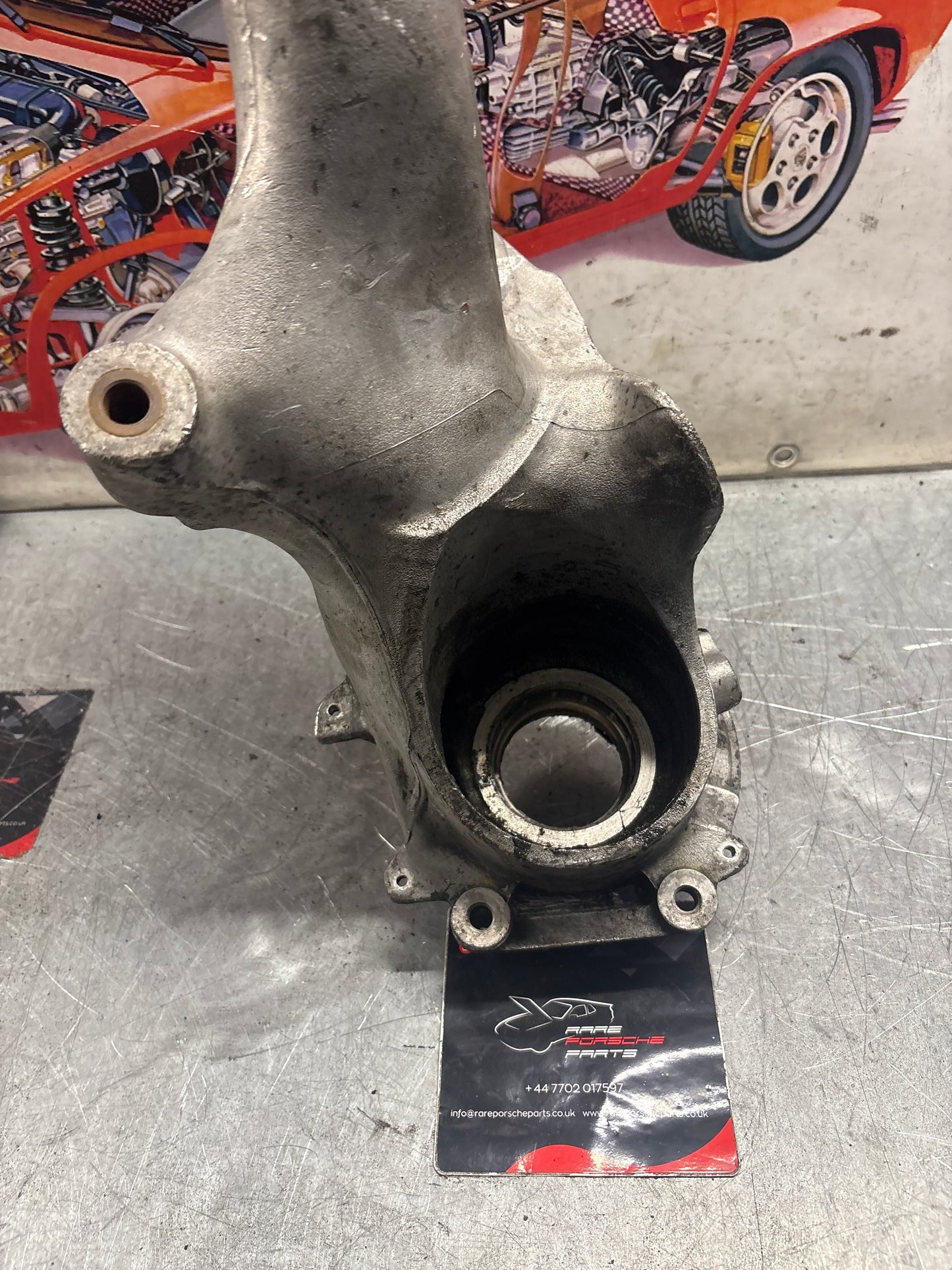 Porsche 944 alloy rear right trailing arm, used 95133151400 / 9513315144R used, with hubs