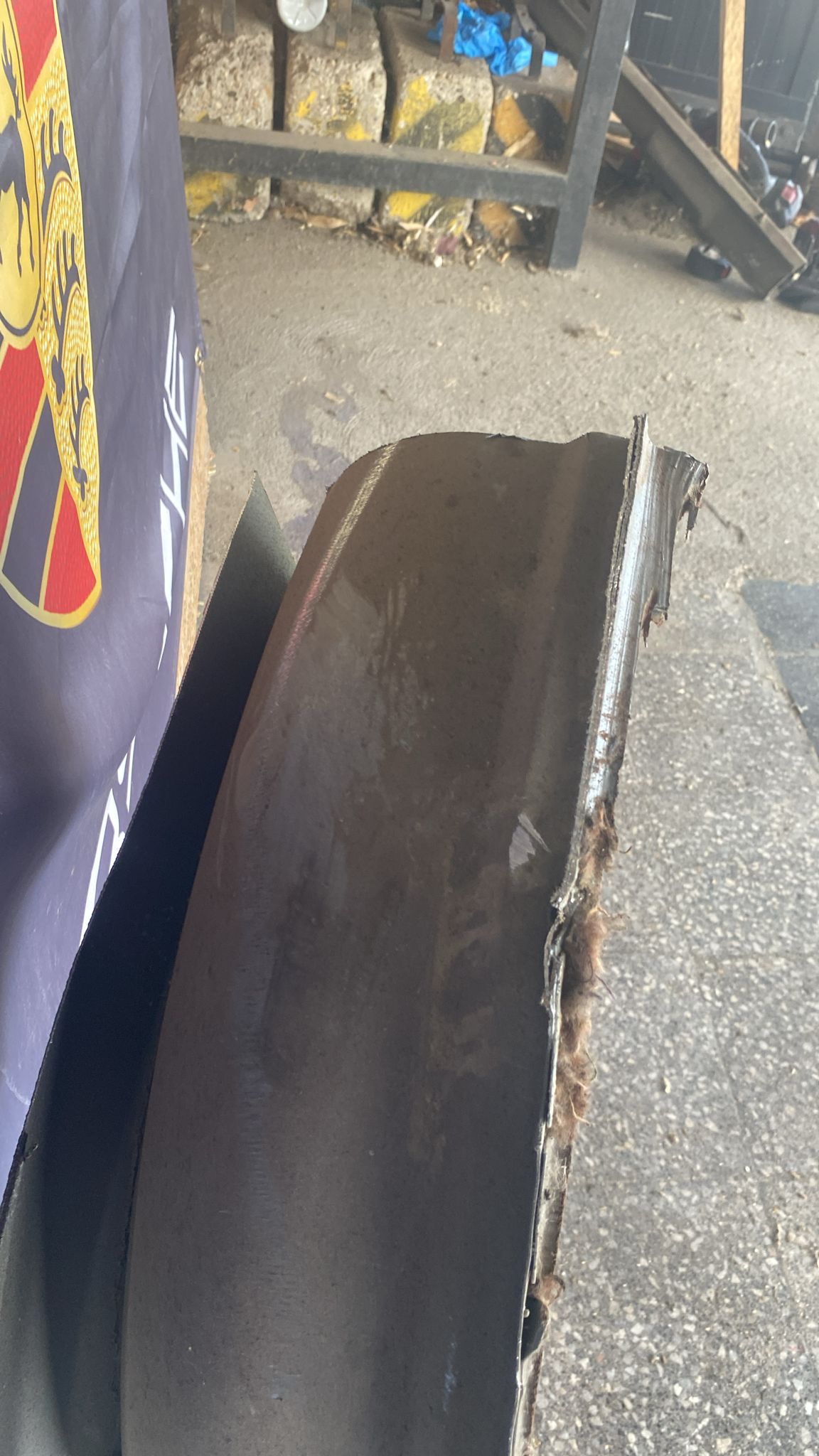 Porsche 944 left side cut, rear fender 94450390303,