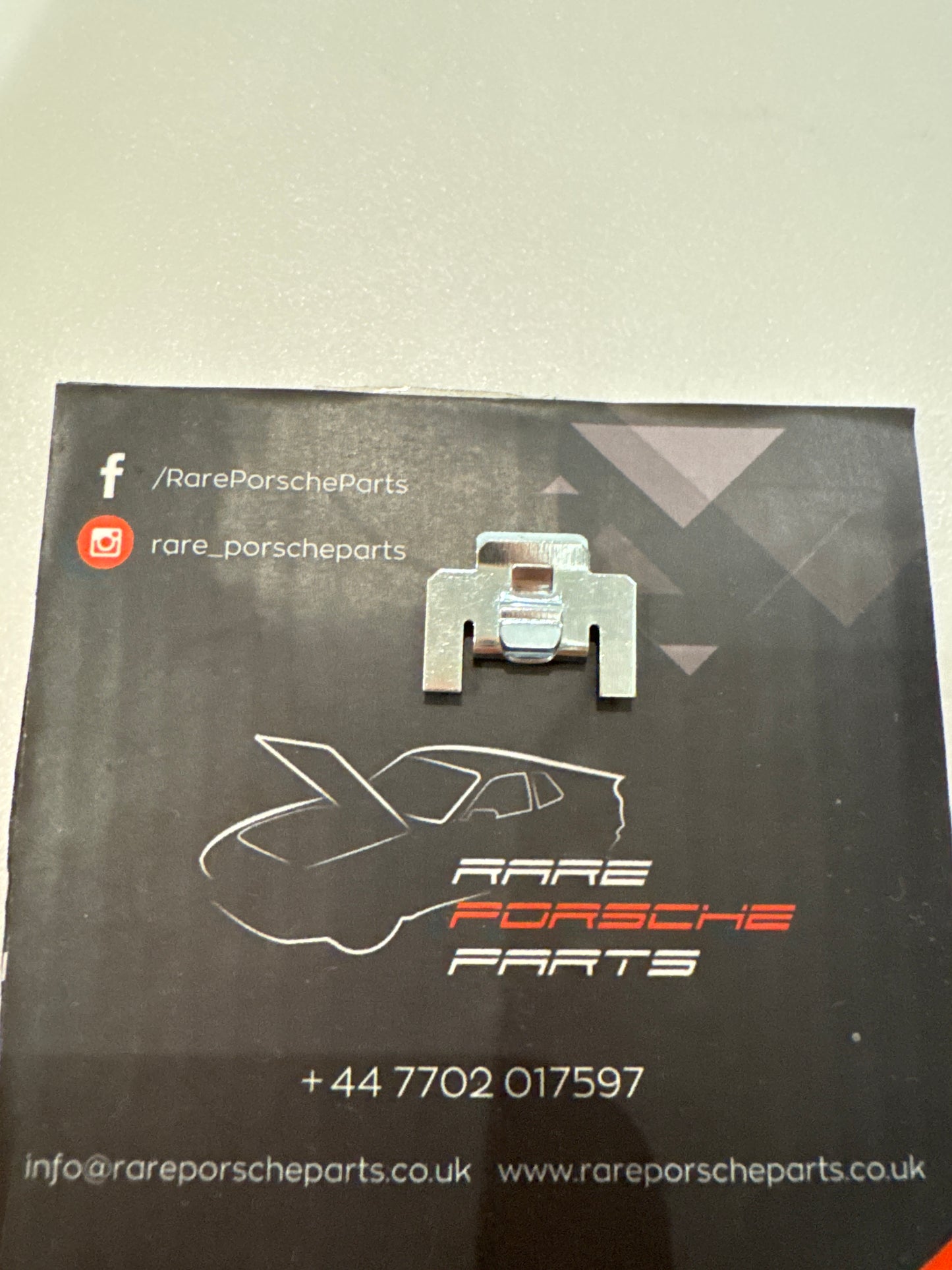 Porsche 924 / 944/ 968 metal clips 171837485 NOS