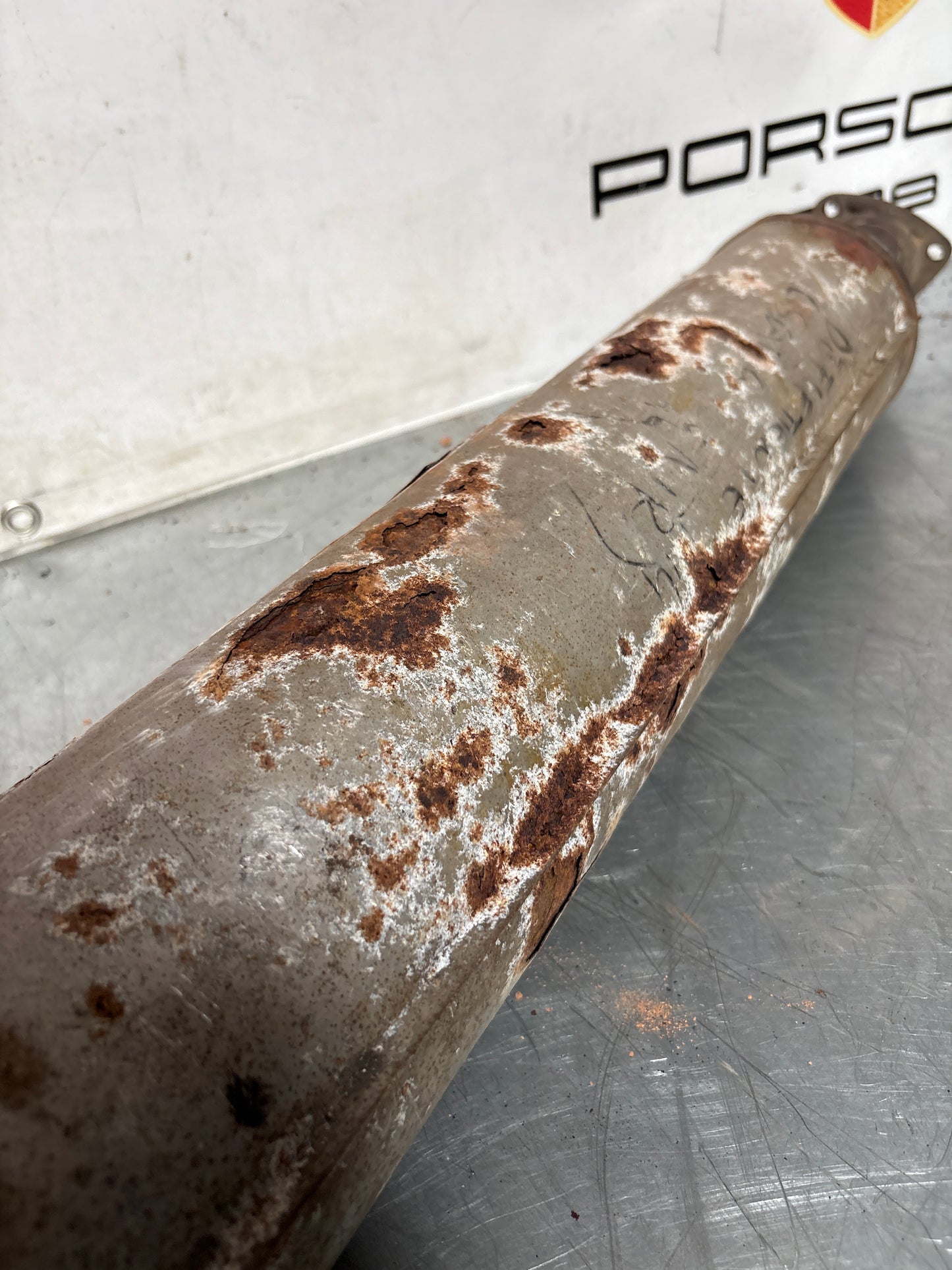 Porsche 944 exhaust middle section, used 94411108201 / 94411108300