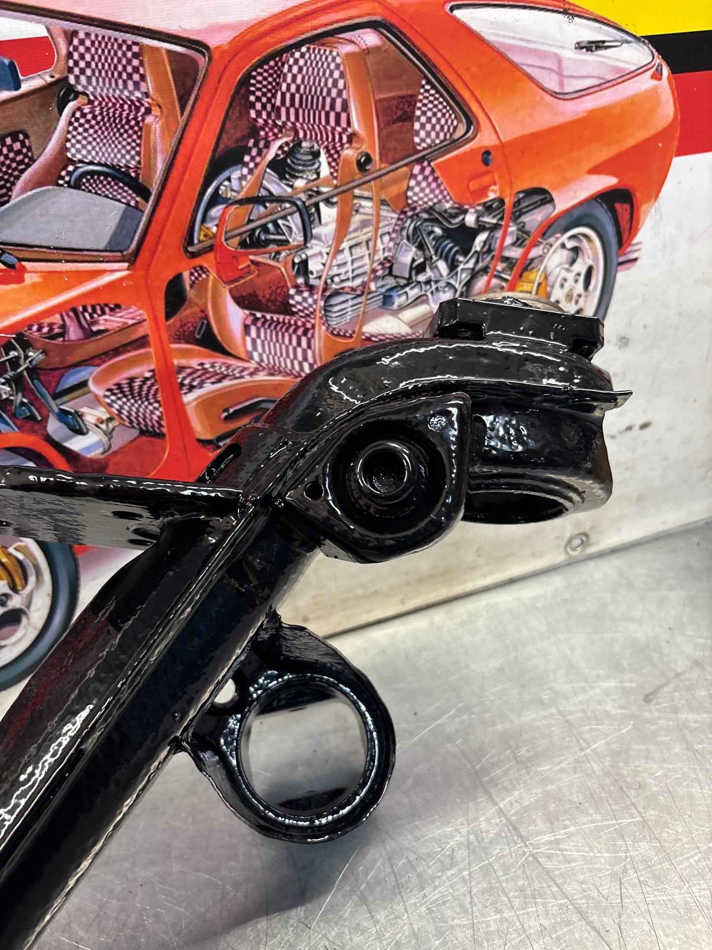 Porsche 924 944  -85.5 Rear right trailing arm,  refurbished 94433102200