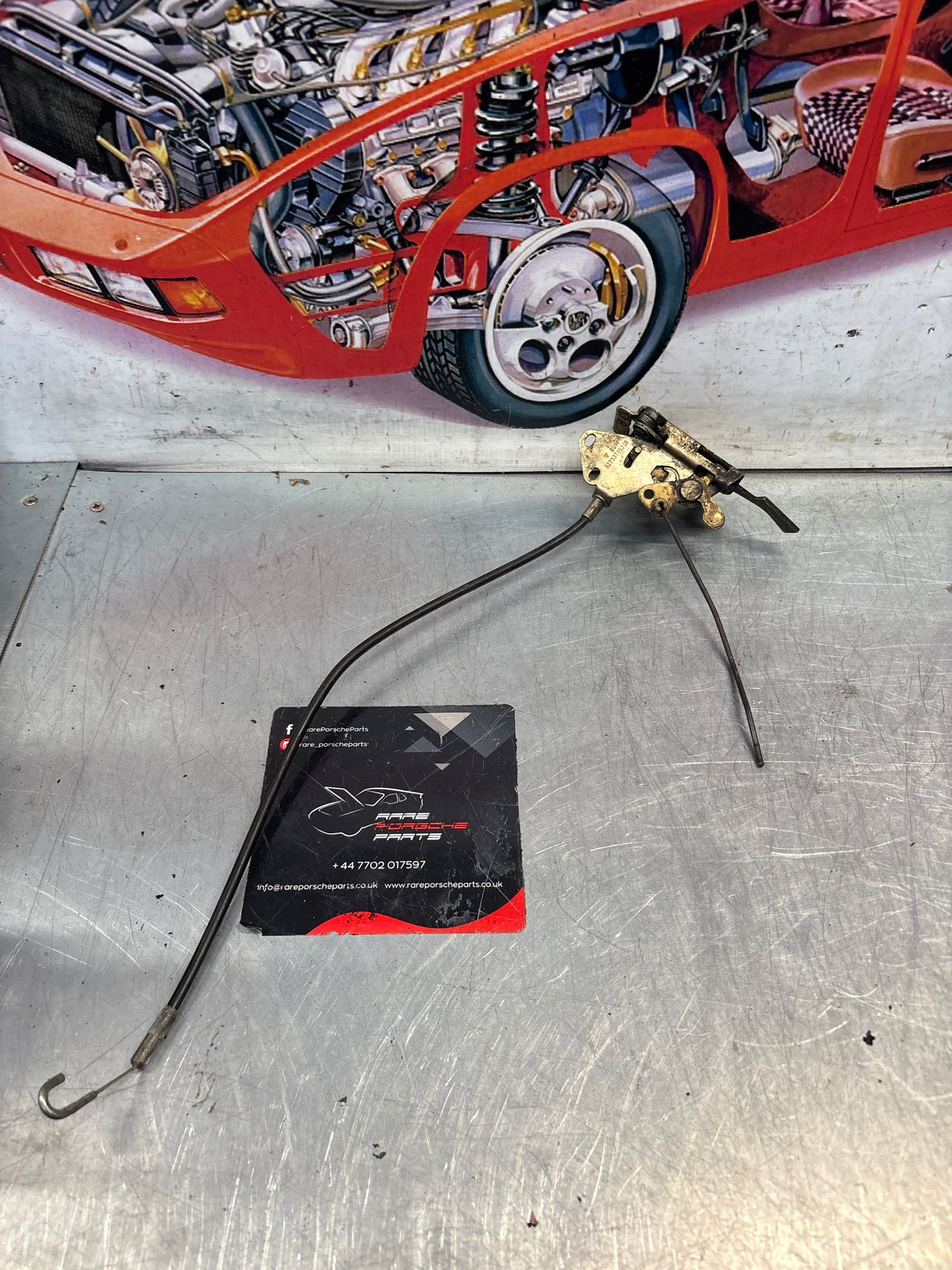 Porsche 928 left door lock mechanism 92853705309 used