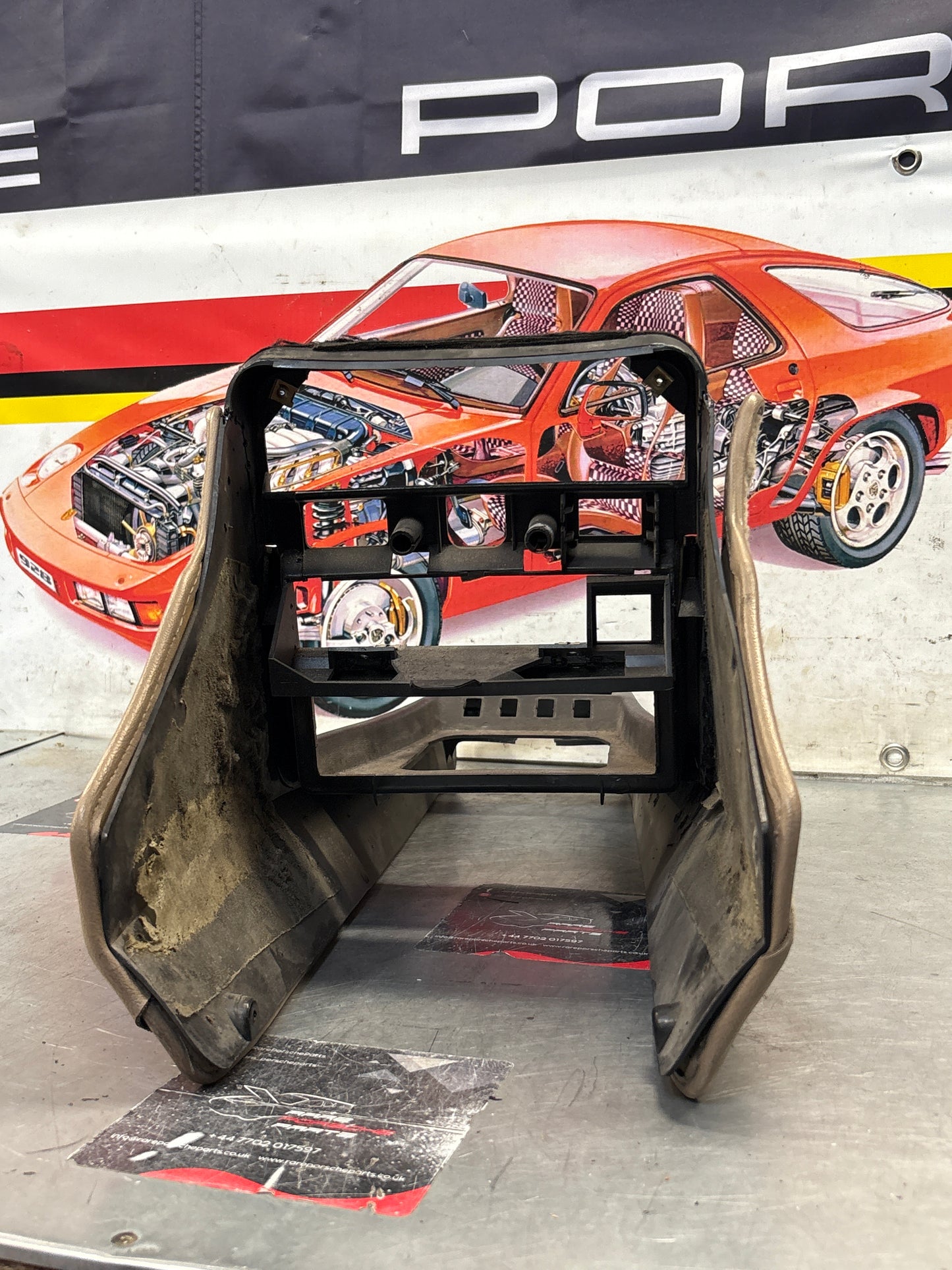 Porsche 924 centre console black, with one switch hole 477857951 / 477857969 used, with cream carpet, used