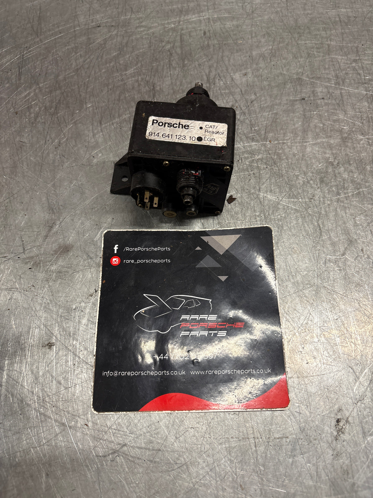 Porsche 914 alarm switch, used 91464112310