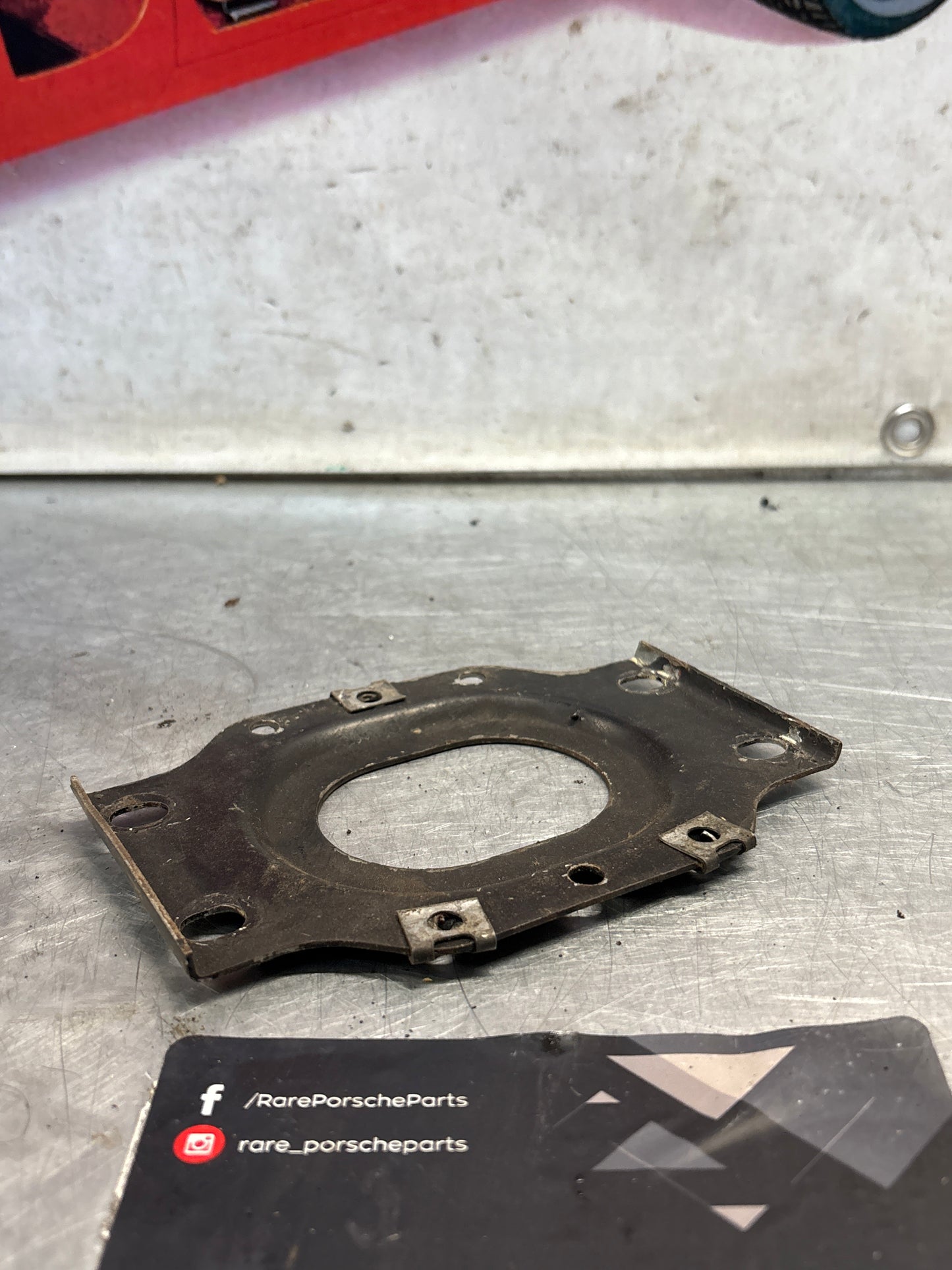 Porsche 928 S / S4 seat belt holder bridge, used 92850149502