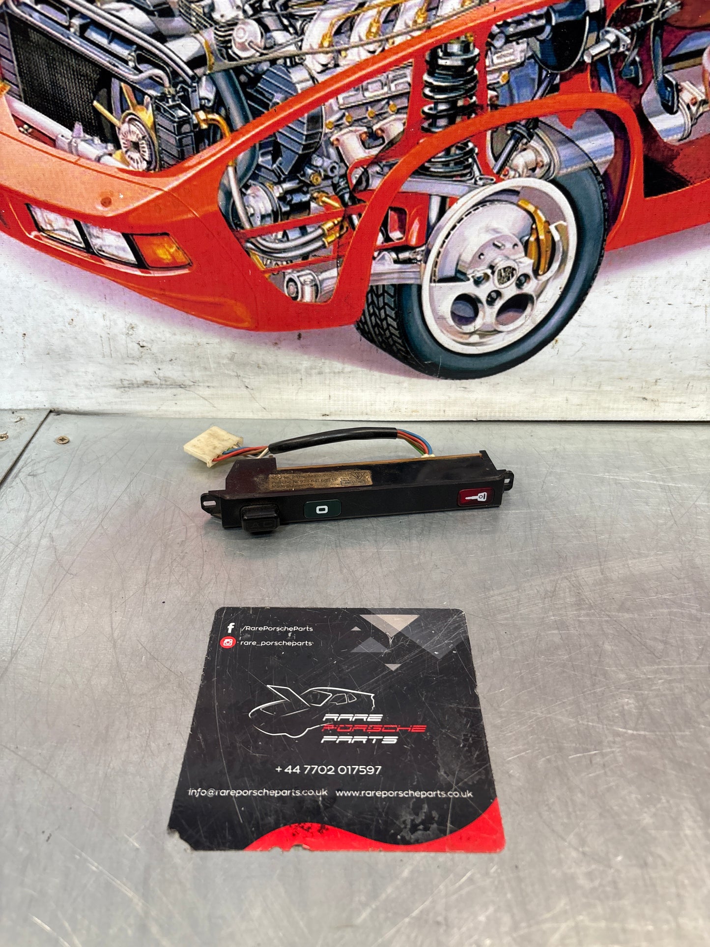 Porsche 928 S4 front center dash panel 92864160917 used