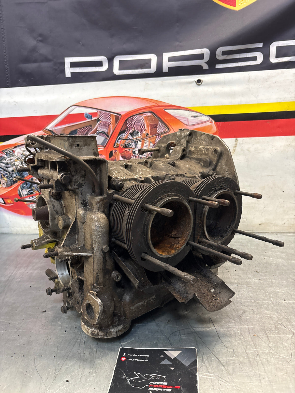 Porsche 914 1.7 engine with cylinder heads, pistons and crankshaft, spares or repair EA076922